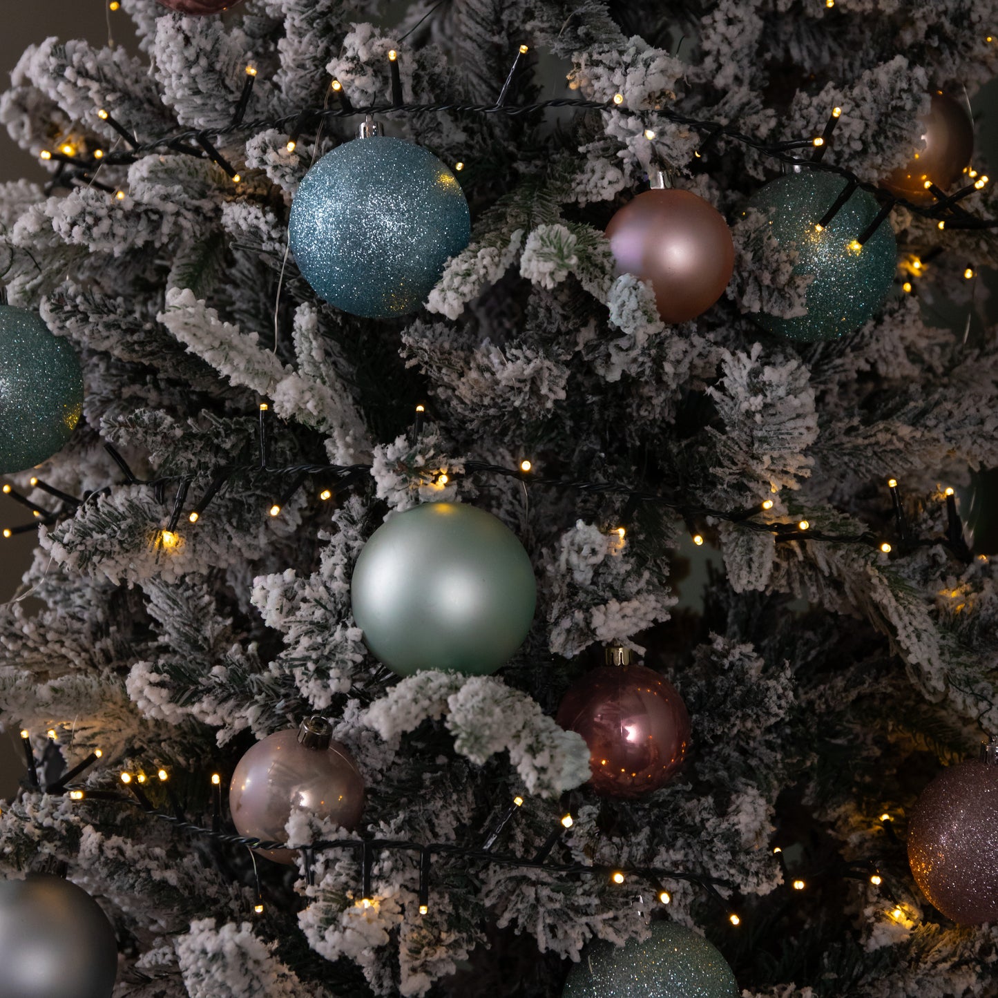 50m 2000 LED TreeBrights Christmas String Lights with Timer in Warm White