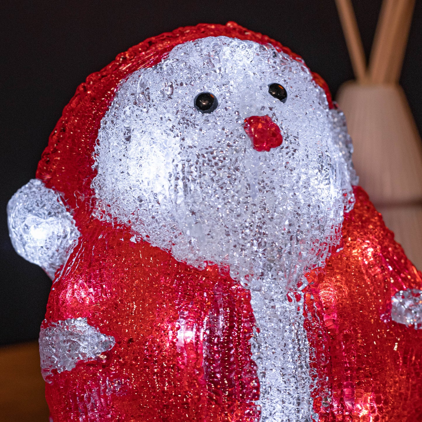 18cm Battery Operated Light up Acrylic Christmas Santa Decoration with 16 Ice White LEDs