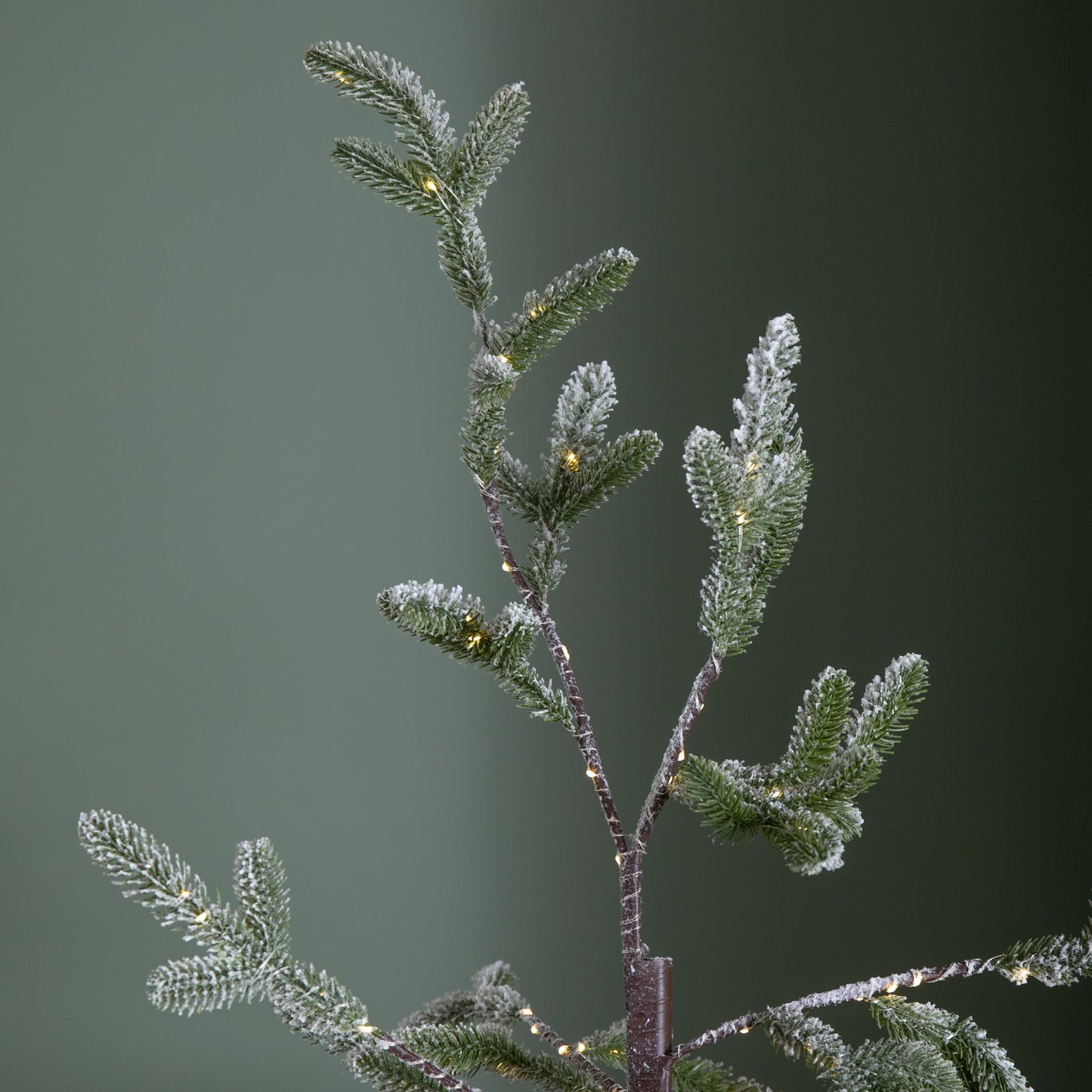 5ft (1.5m) Light up Green Snowy Noel Christmas Tree with Stand and Warm White LEDs