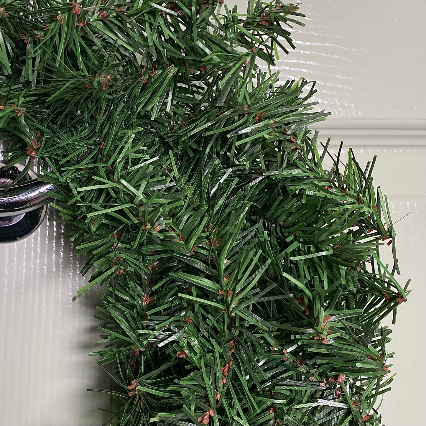 45cm Plain Green Colorado Christmas Door Wreath with PVC Tips