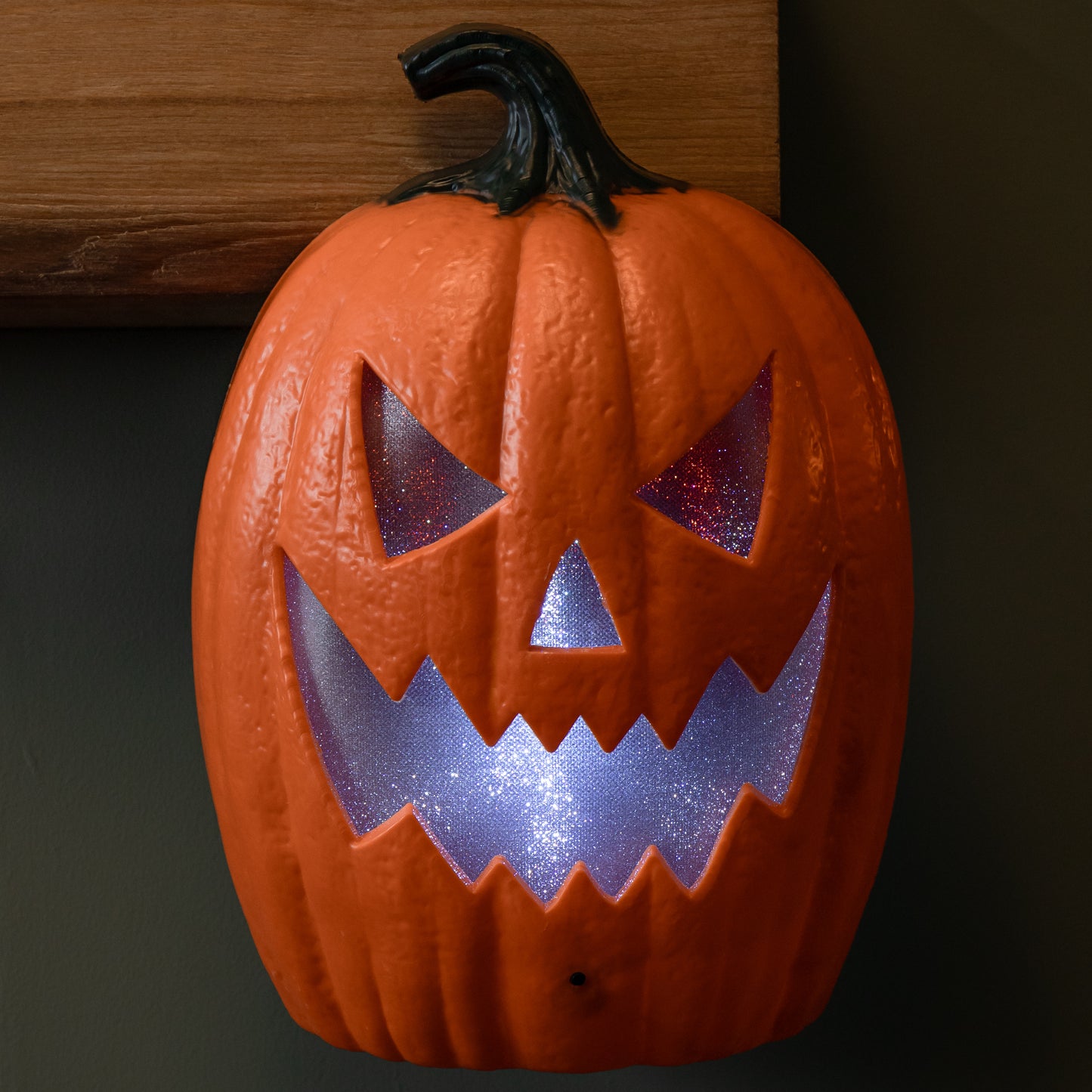 22cm Battery Operated Light up Laughing Jack O' Lantern Halloween Decoration with LEDs