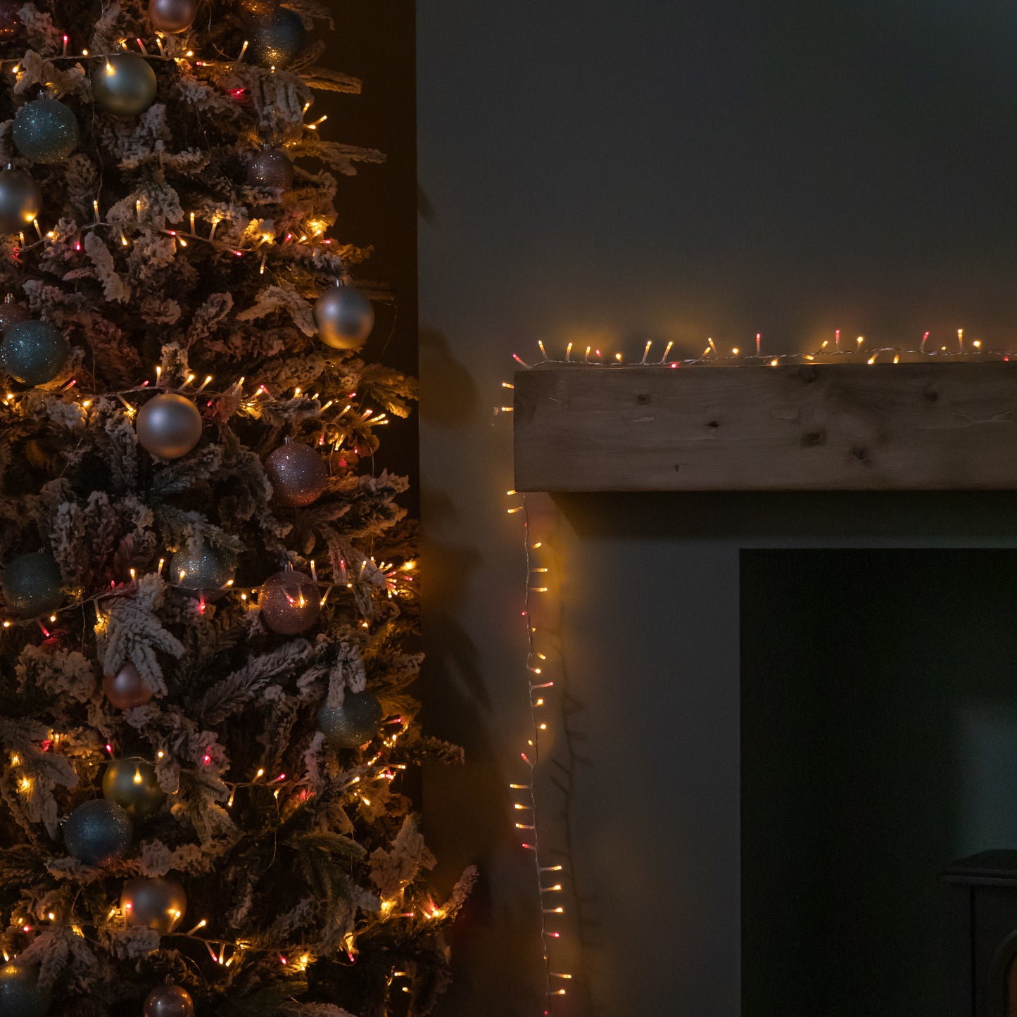 50m 2000 LED TreeBrights Christmas String Lights with Timer in Vintage Gold and Red on Clear Cable