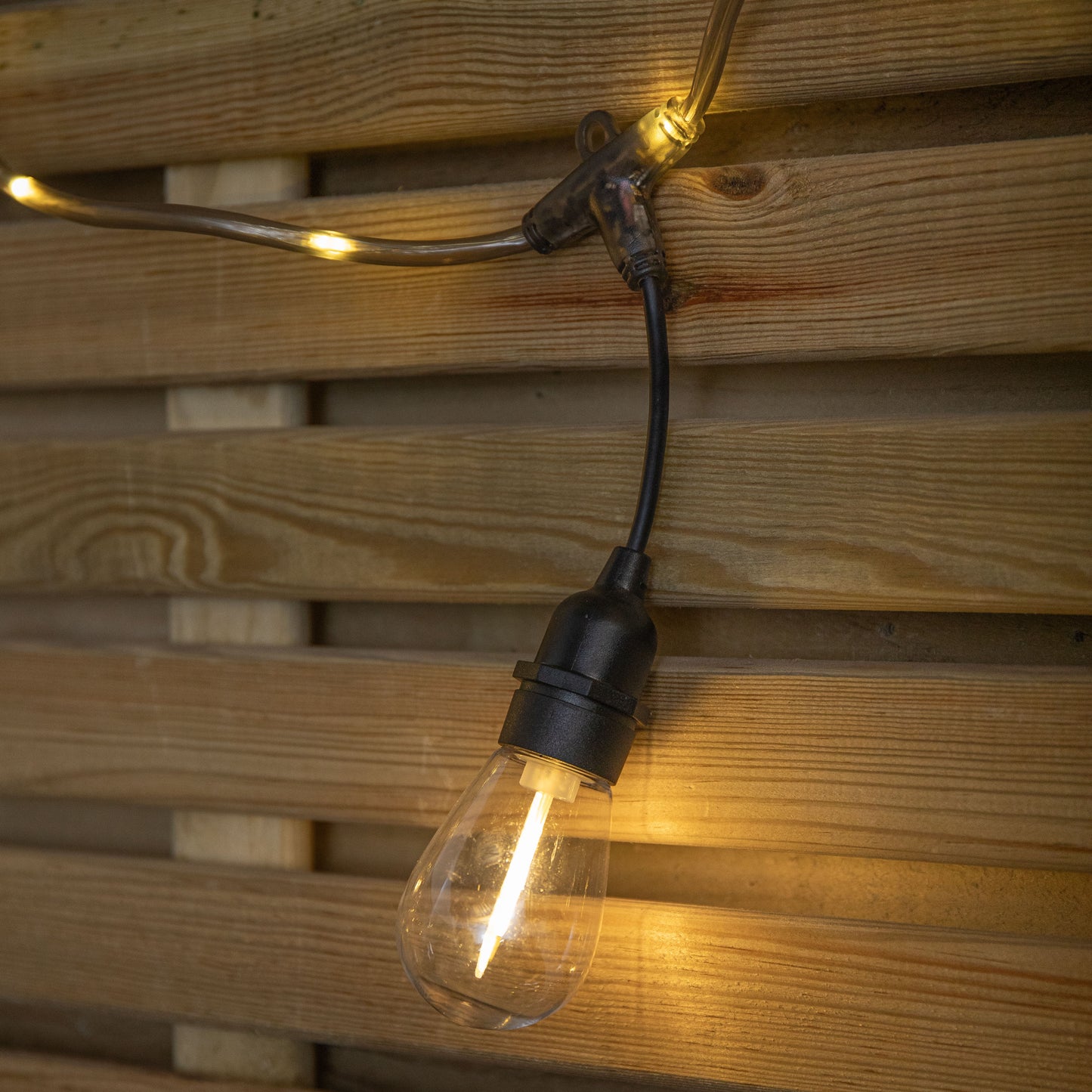 9.5m Set of 20 Connectable Festoon Drop Lights with LED Cable in Warm White