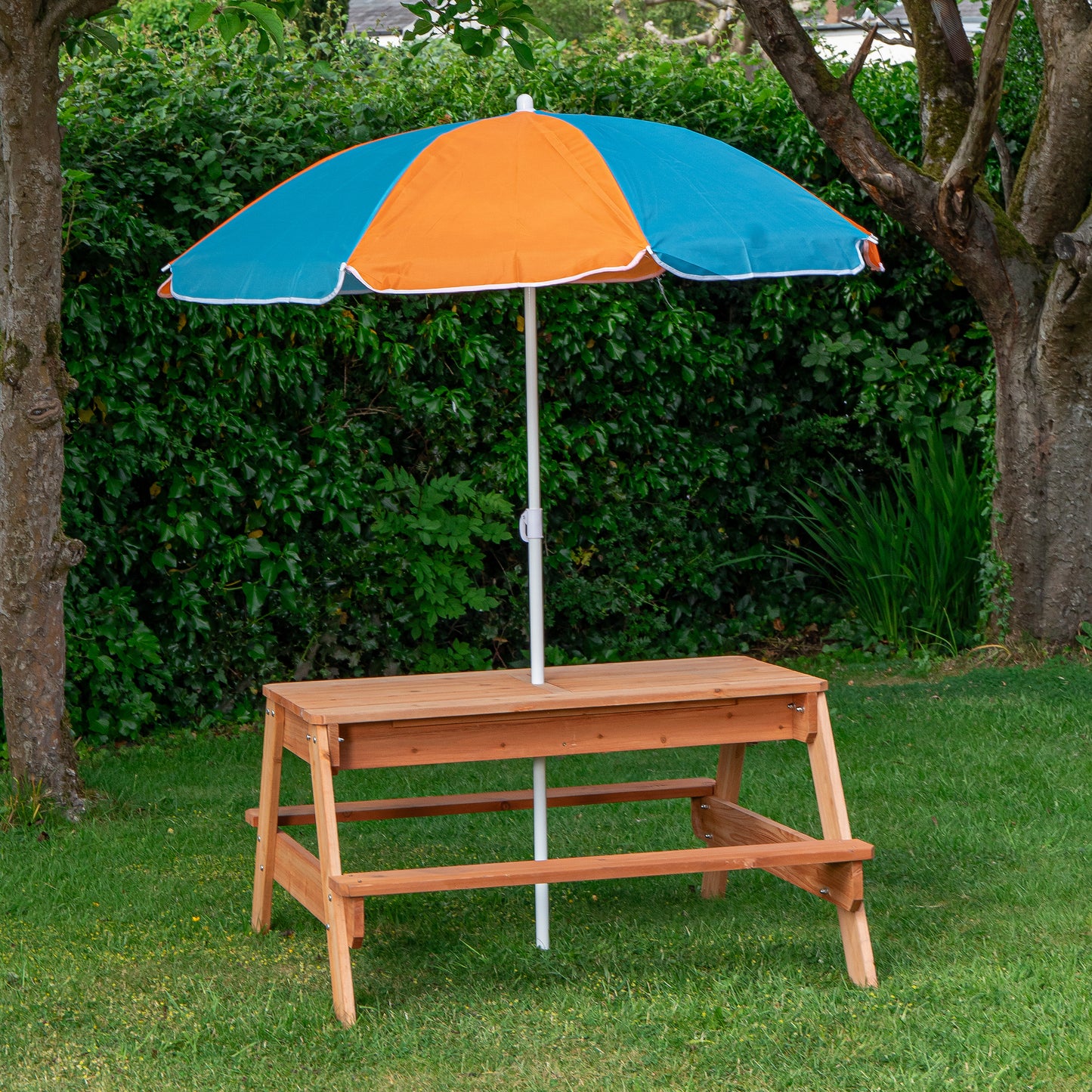 Kids Outdoor Wooden Picnic & Activity Table with Removable Plastic Trays & Parasol