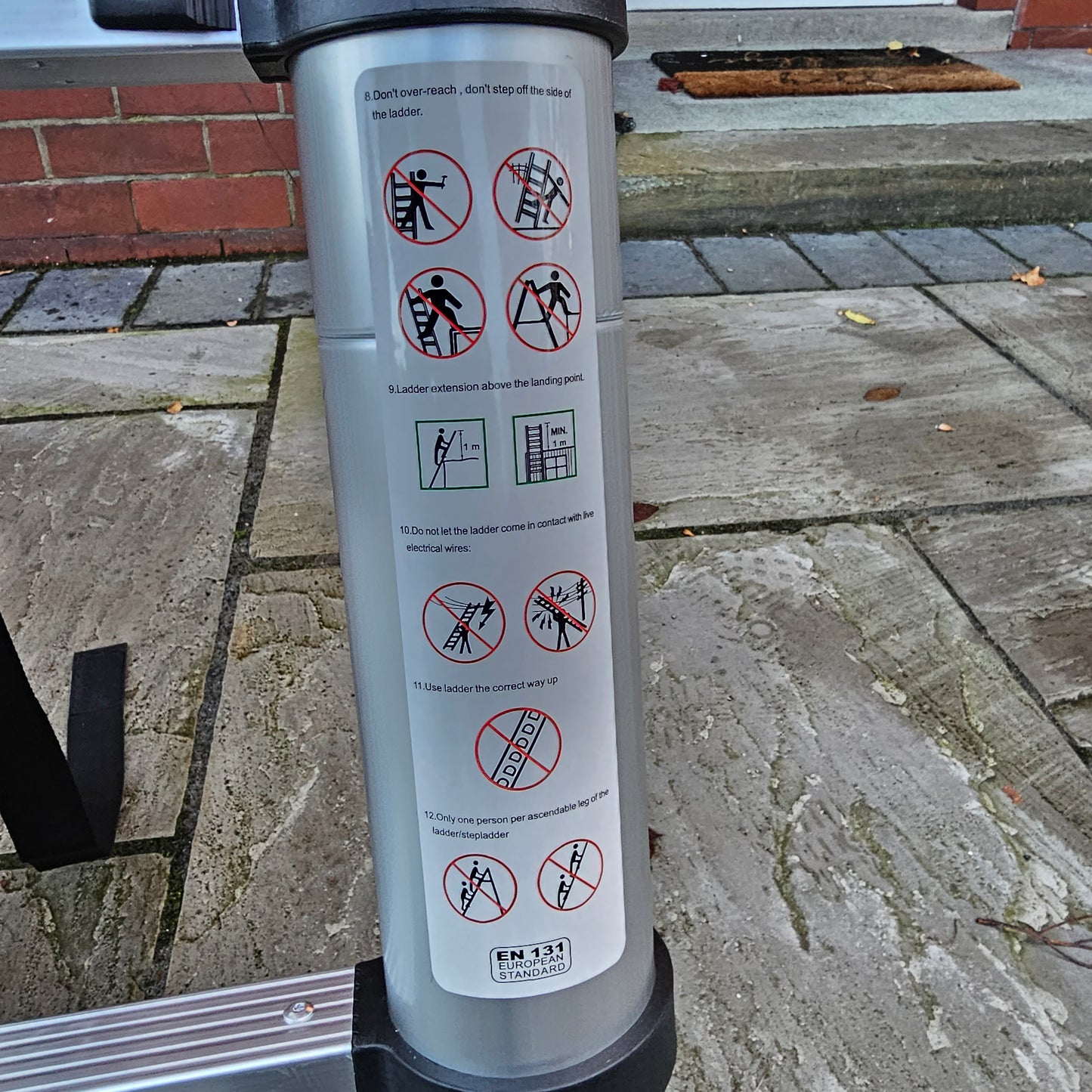 4.7m Telescopic Ladder Multi-Purpose folding Ladders Telescopic Extendable Portable Sturdy Loft Ladder