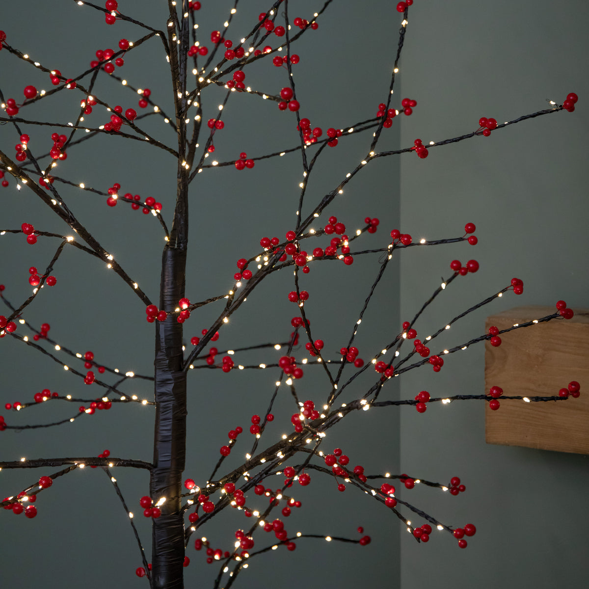 180cm 6ft Christmas Lit Black Twig Tree Red Berry 600 Warm White LED