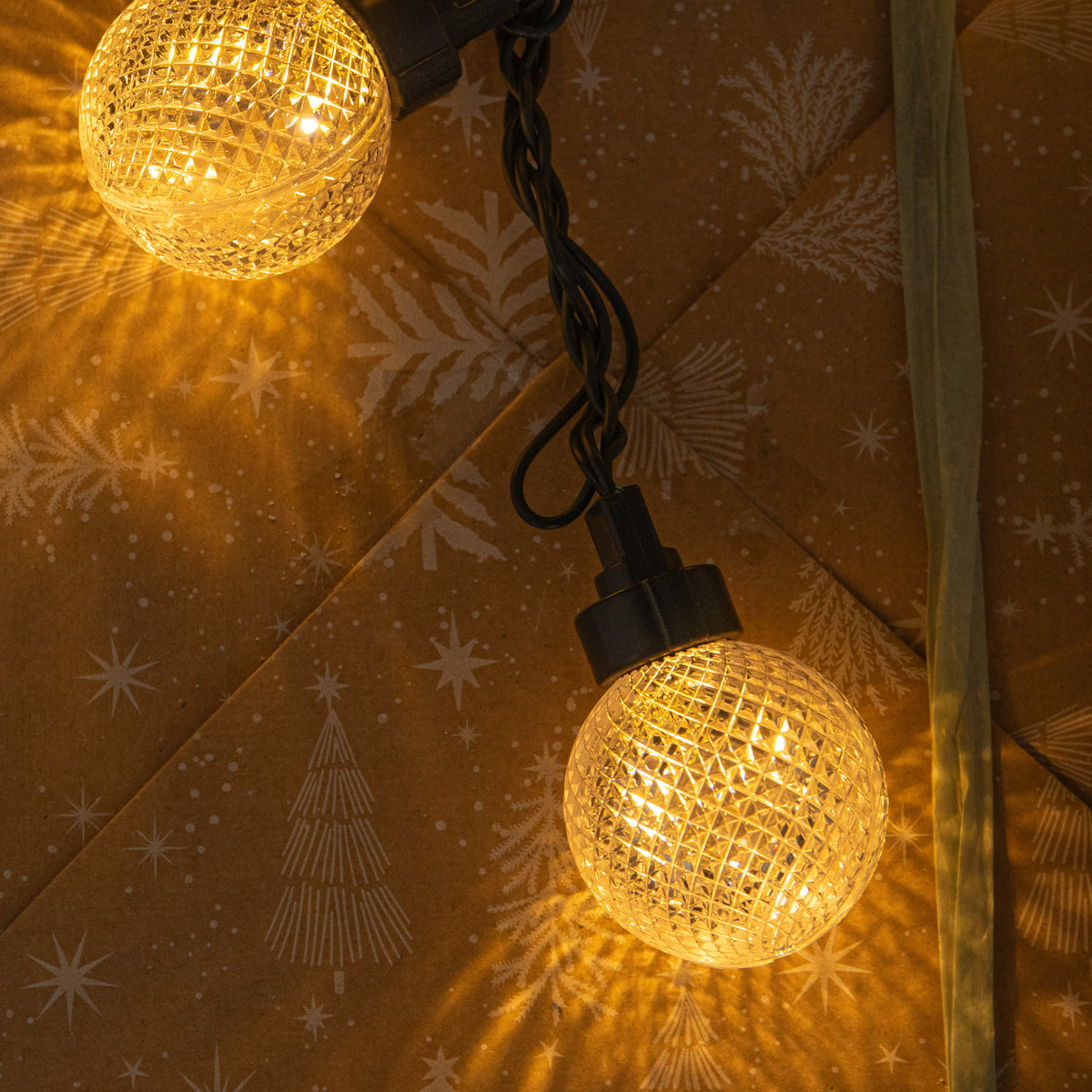 9.5m Connectable Christmas Globe Lights with Warm White & Multi-Coloured LEDs
