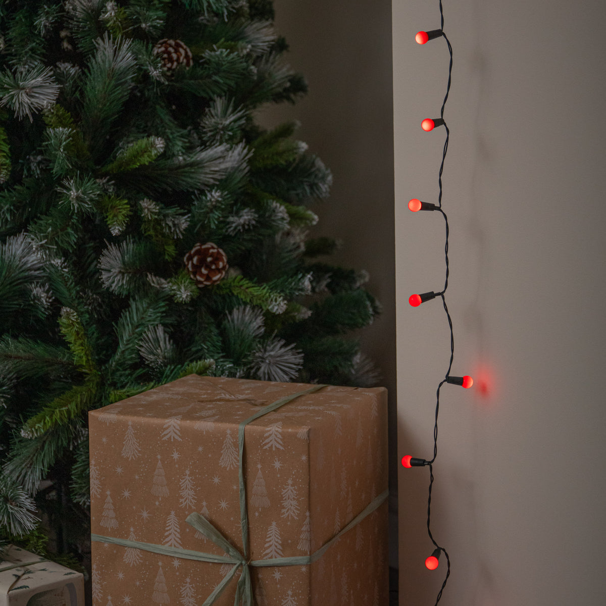 50 LED Pearl Berry Multi-Action Christmas String Lights in Red