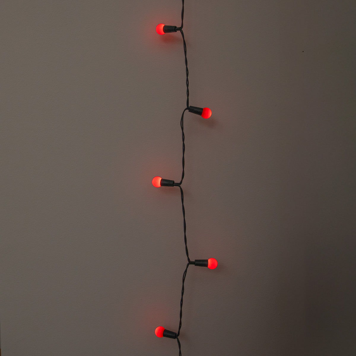 50 LED Pearl Berry Multi-Action Christmas String Lights in Red