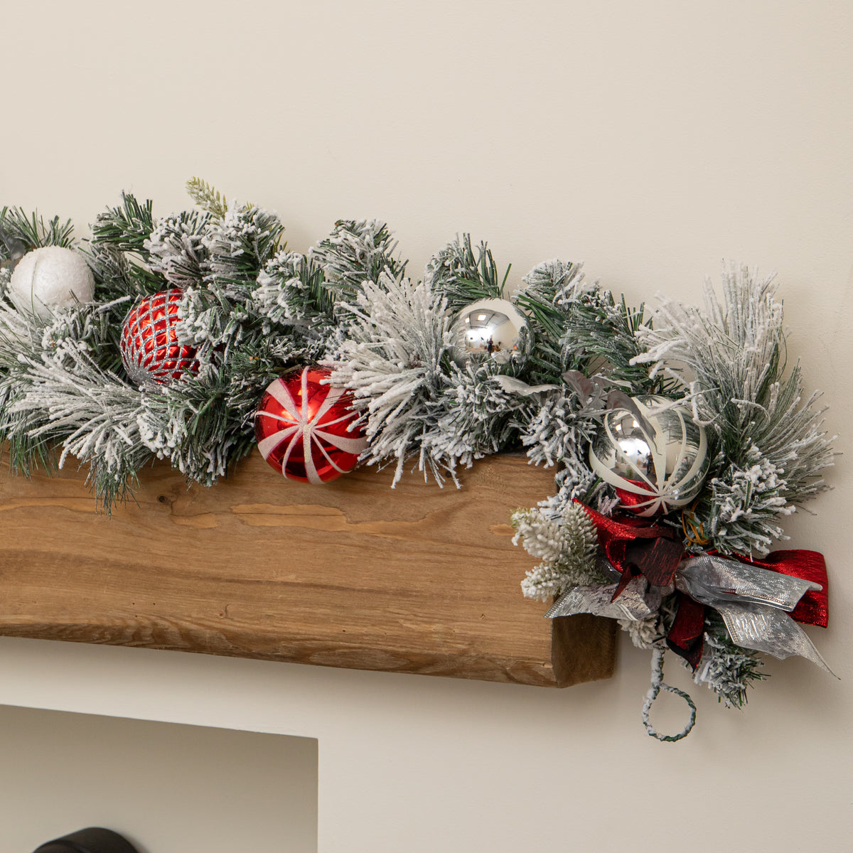 1.8m (6ft) Lapland Snow Flocked Dressed Christmas Garland