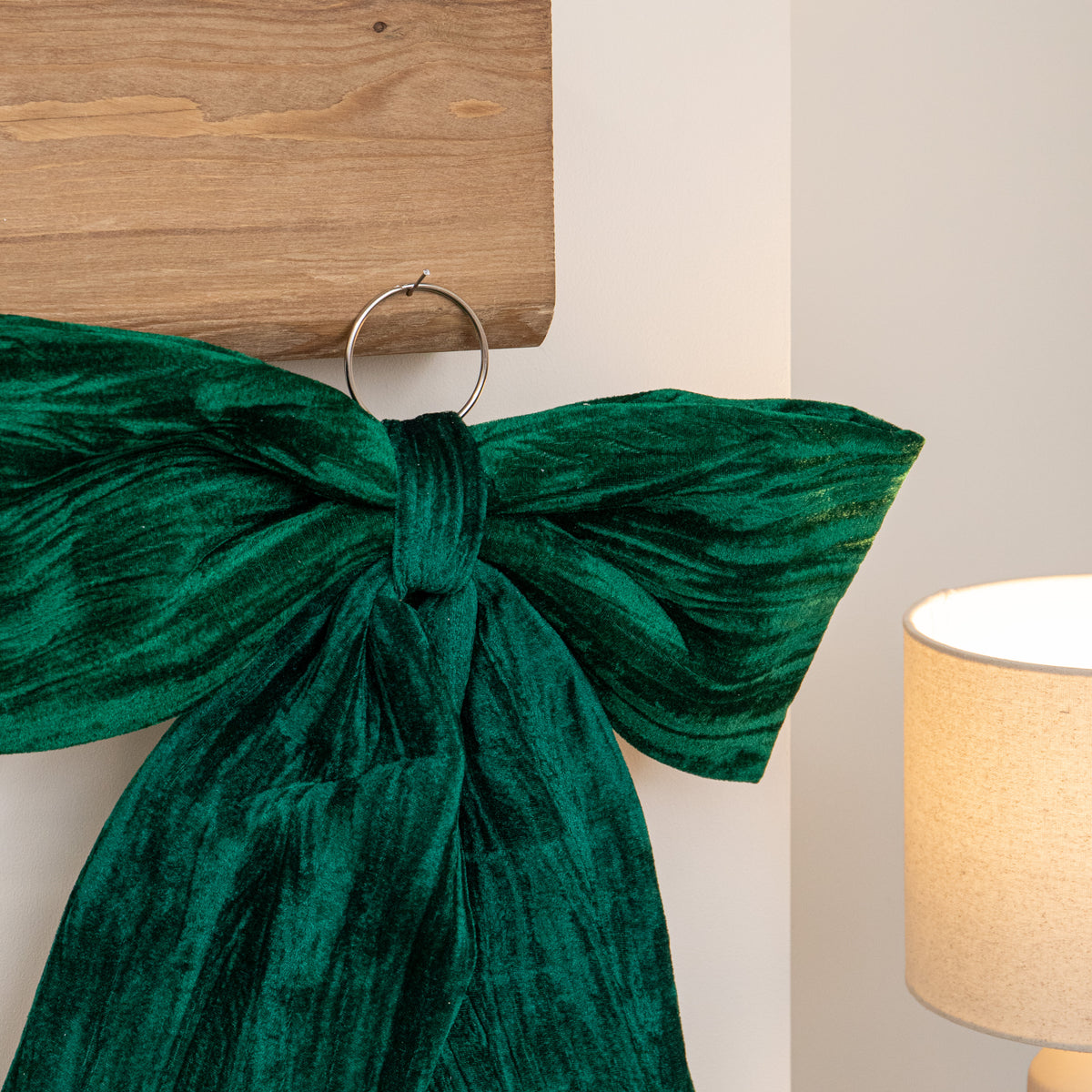 44cm x 45cm Emerald Green Velvet Christmas Bow