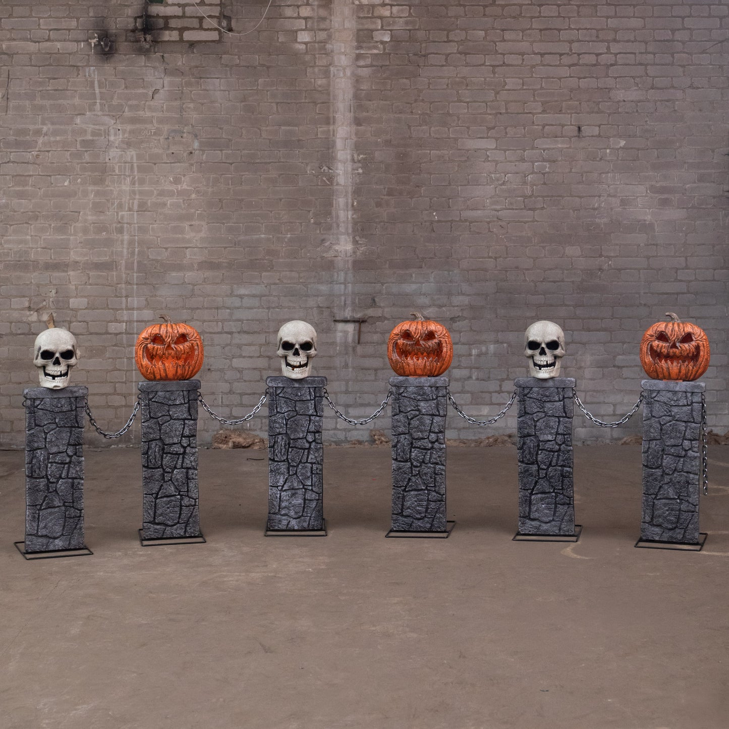2.4m Battery Powered Light Up Halloween Skull & Pumpkin Fence with LEDs