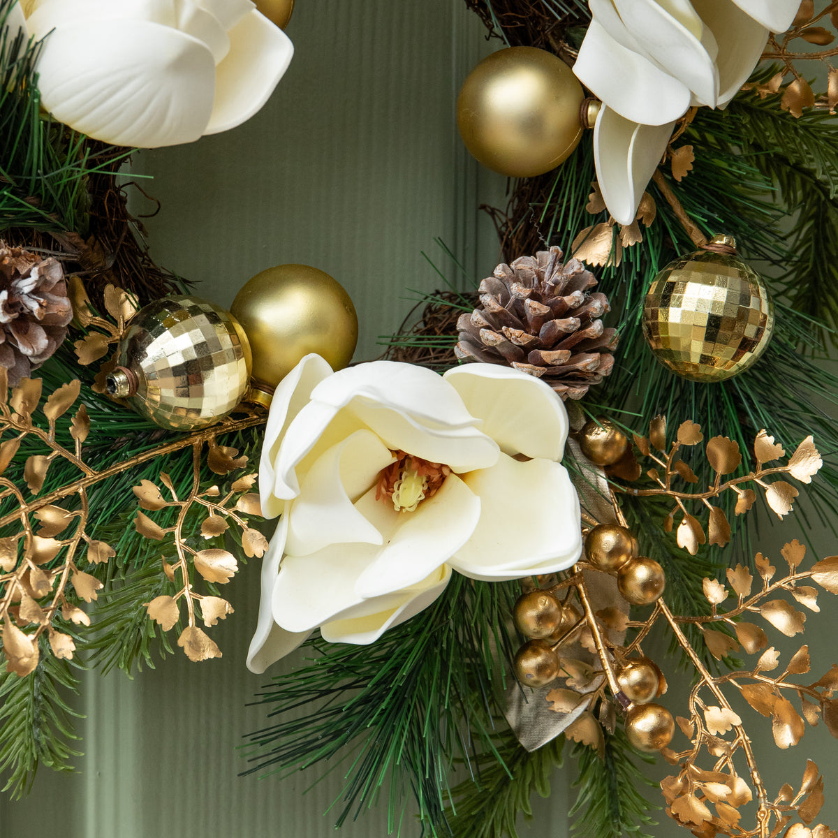 40cm Champagne Magnolia Decorated Christmas Wreath