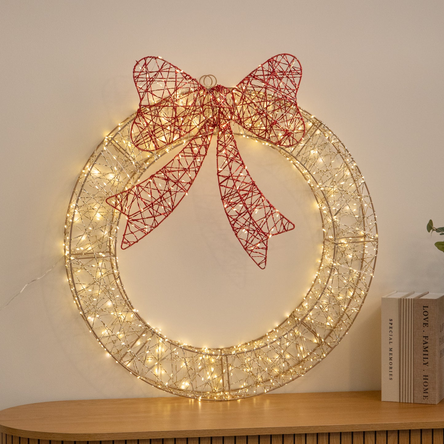 70cm Light Up Christmas Wreath with 750 Warm White LEDs, Timer & Red Bow