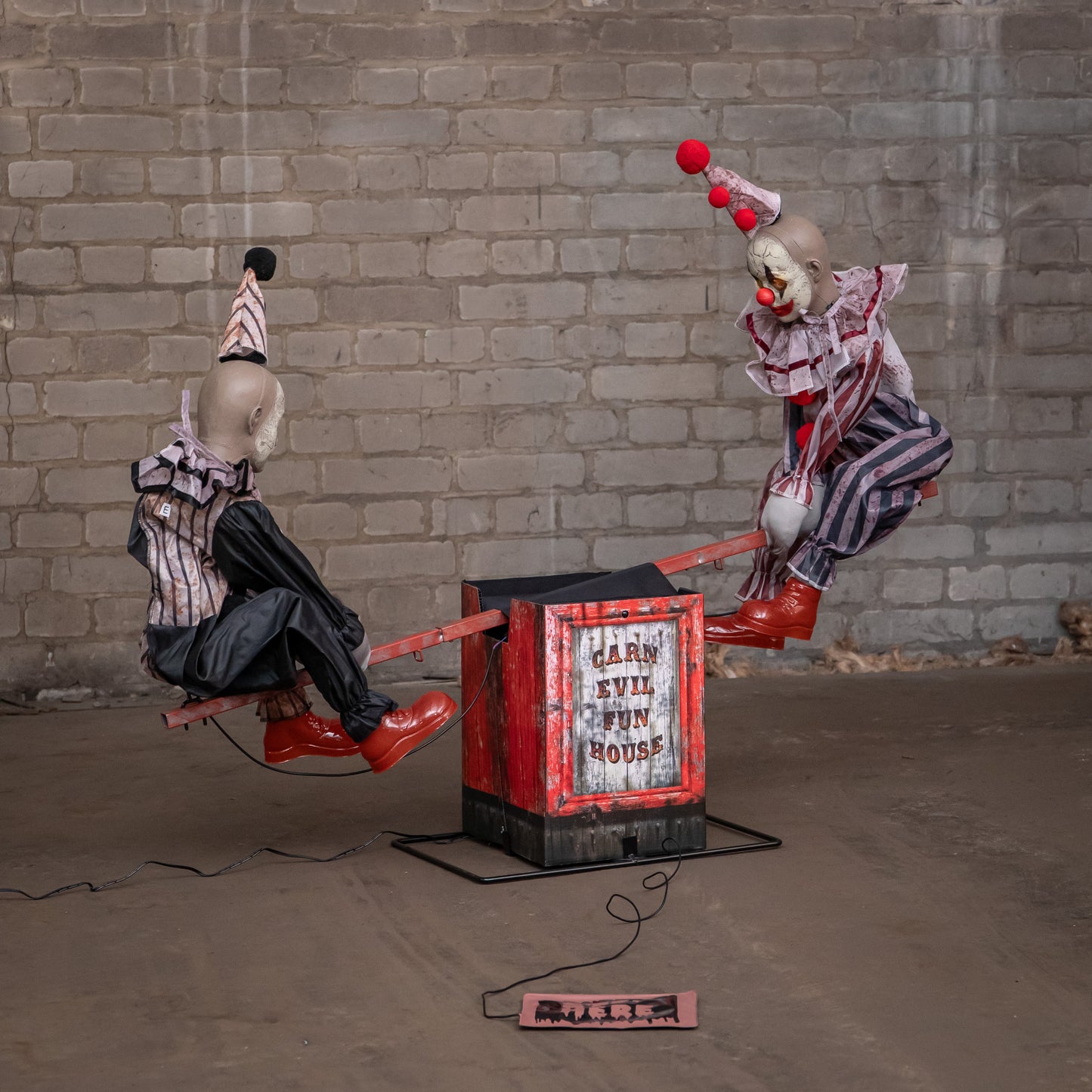 91cm Tall See Saw Clowns Animated Halloween Decoration Prop with Red Glowing Eyes