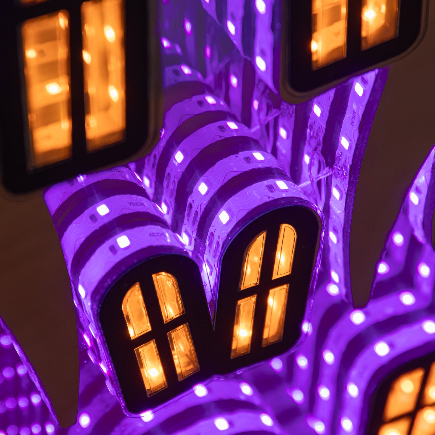 39cm Light up Halloween Haunted House Infinity Light Decoration with LEDs