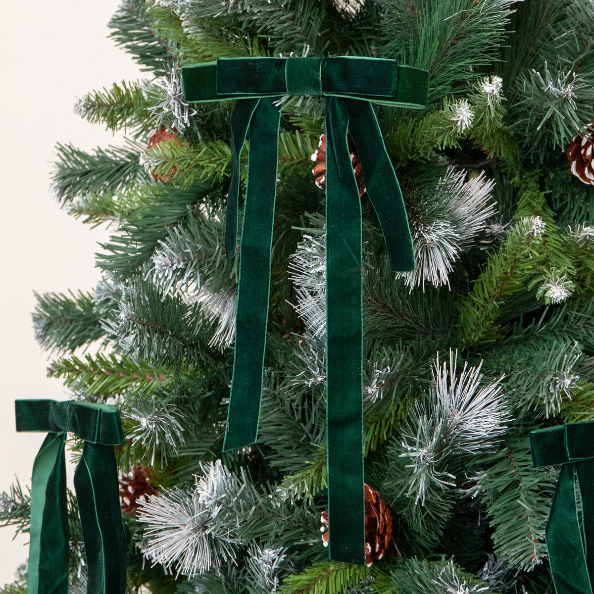 Set of 8 Velvet Christmas Decorative Clip on Long Tail Bows in Emerald Green