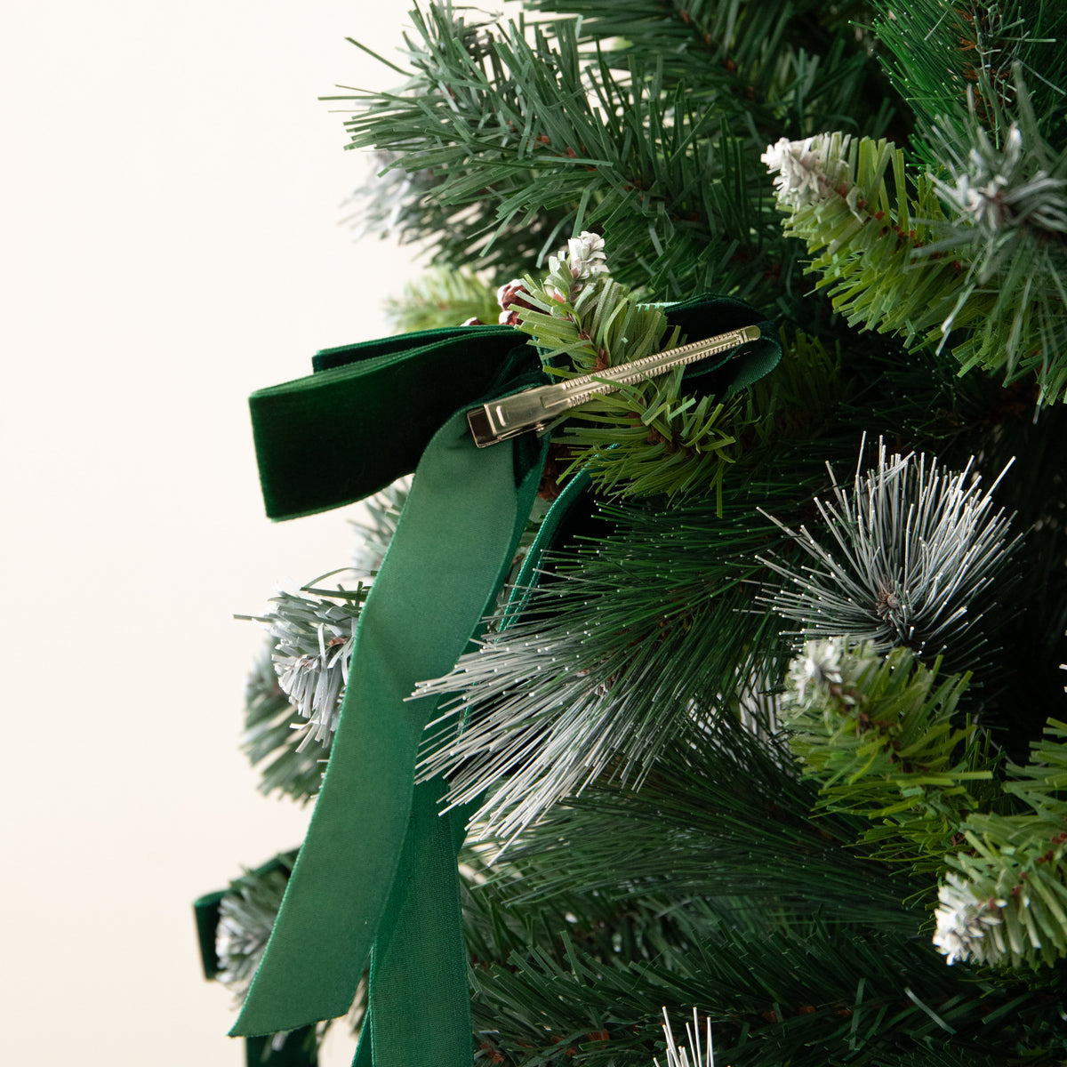 Set of 8 Velvet Christmas Decorative Clip on Long Tail Bows in Emerald Green