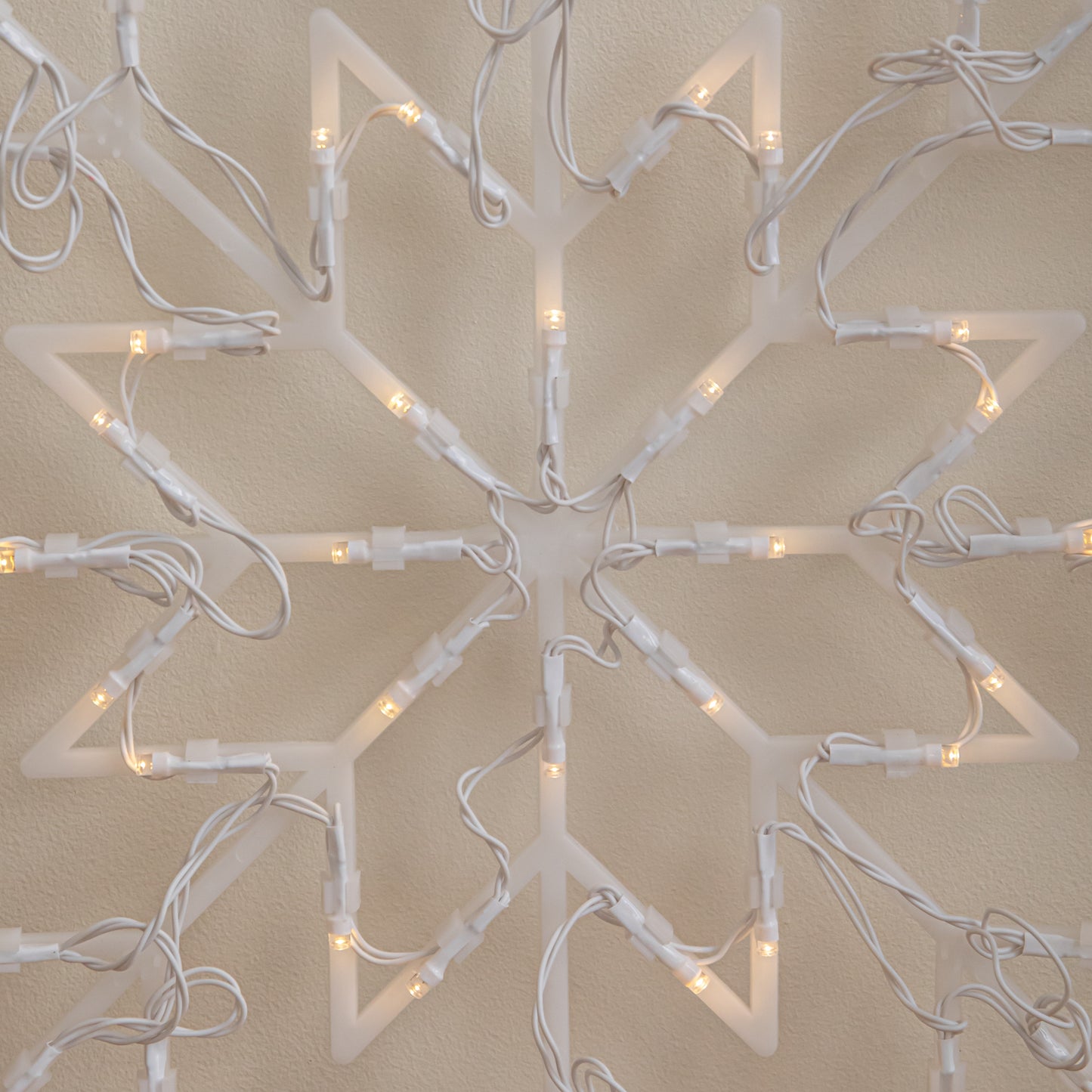 34cm Battery Operated Light up Christmas Snowflake with Warm White LEDs