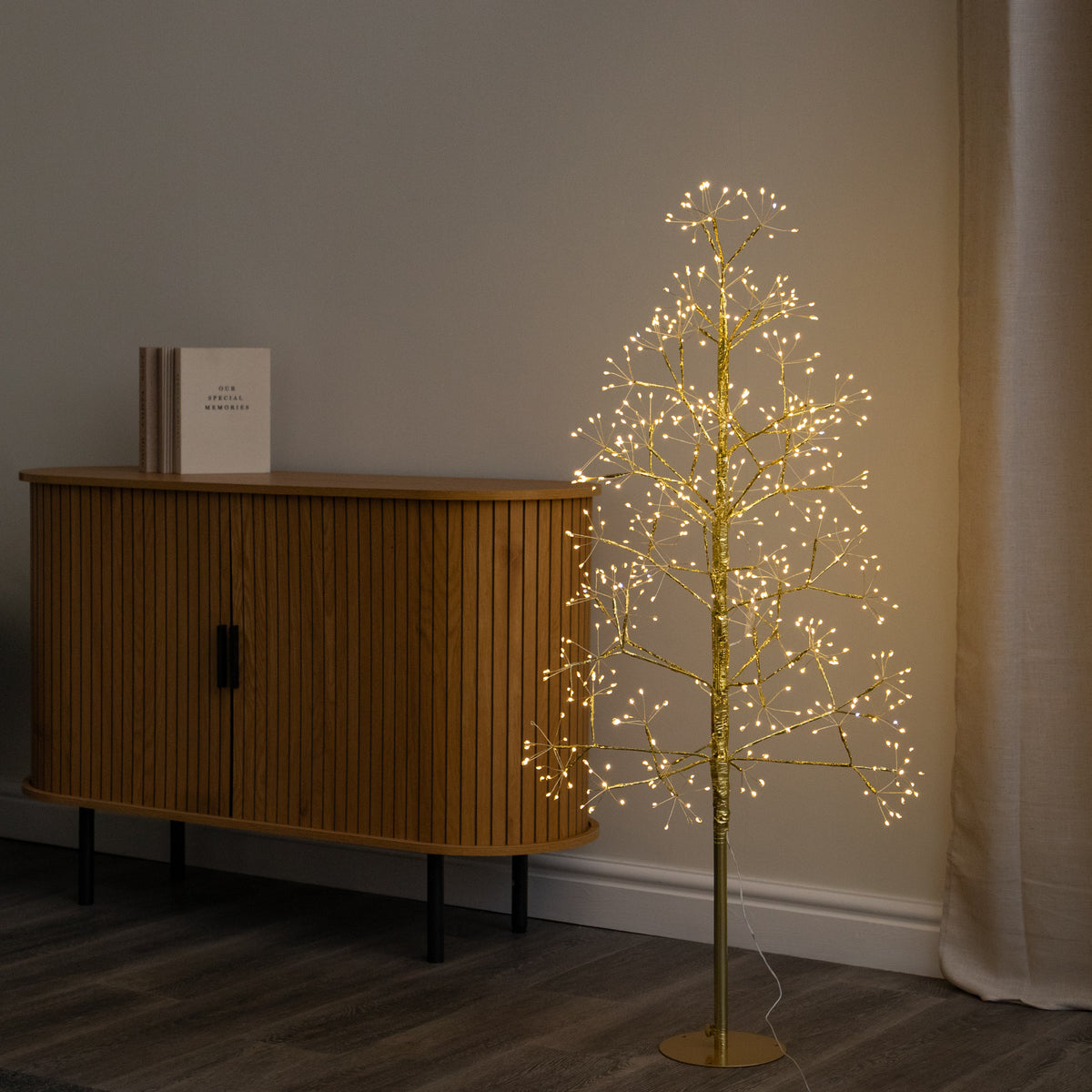 1.2m Golden Twinkling Christmas Twig Tree with 575 Warm White LEDs