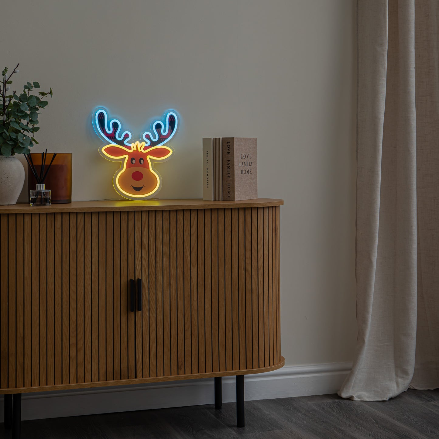 35cm Light Up Rudy Reindeer Christmas Decoration USB LED Neon Sign