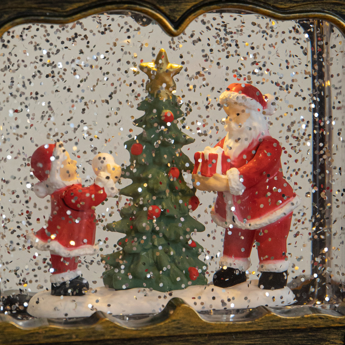 22cm Dual Powered Light up Christmas Water Spinner with Santa Scene
