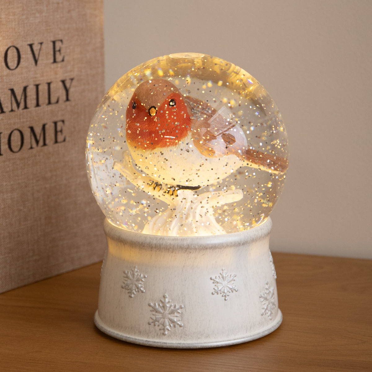 18cm Dual Powered Robin Christmas LED Water Spinner Snow Globe with Warm White Lights