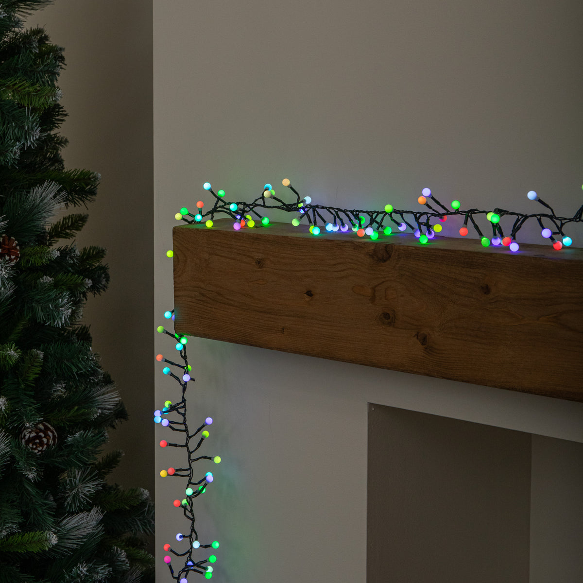 2.5m 250 LED Colour Changing Globe Cluster Christmas String Lights