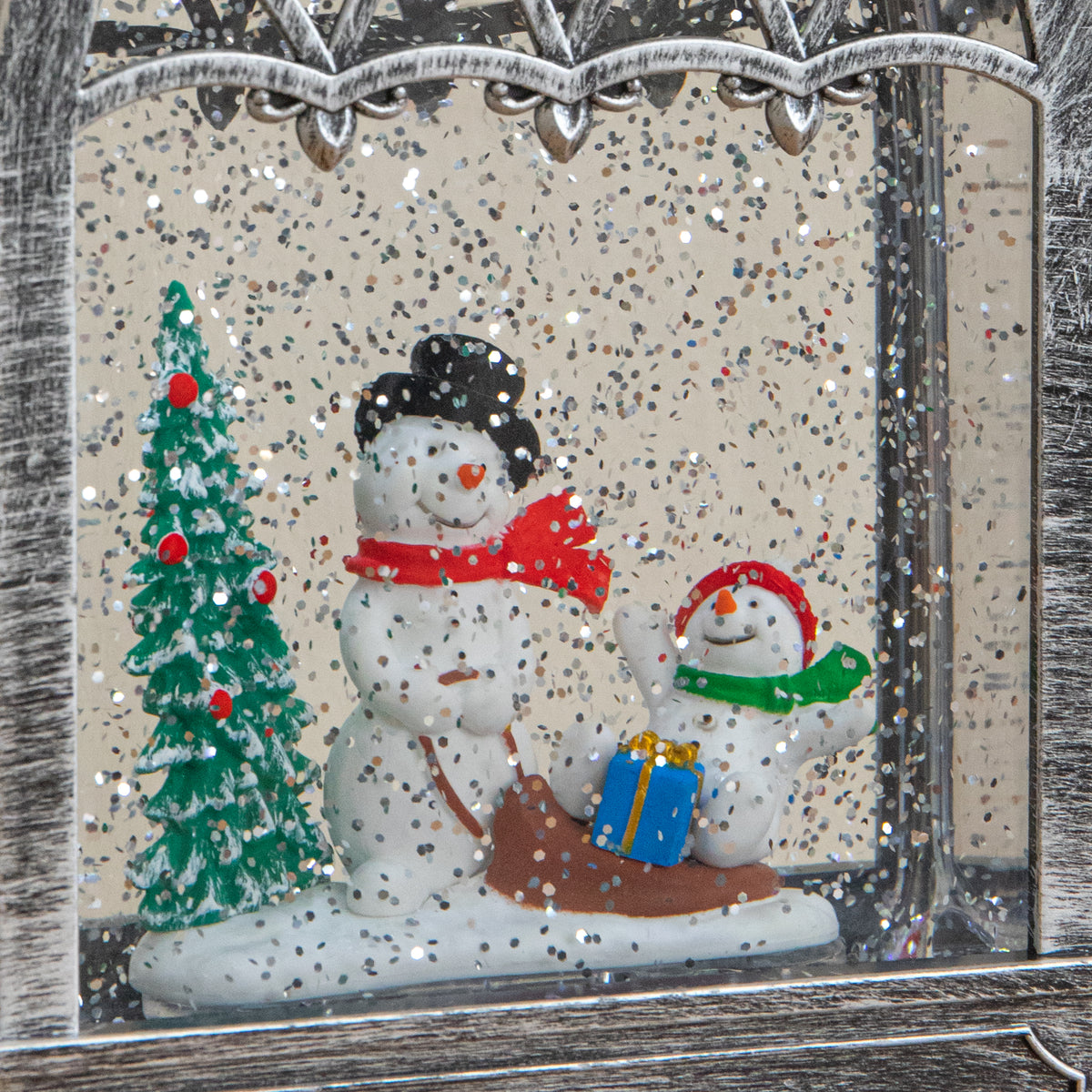 26cm Light up Christmas Water Spinner Decoration with Snowmen Scene