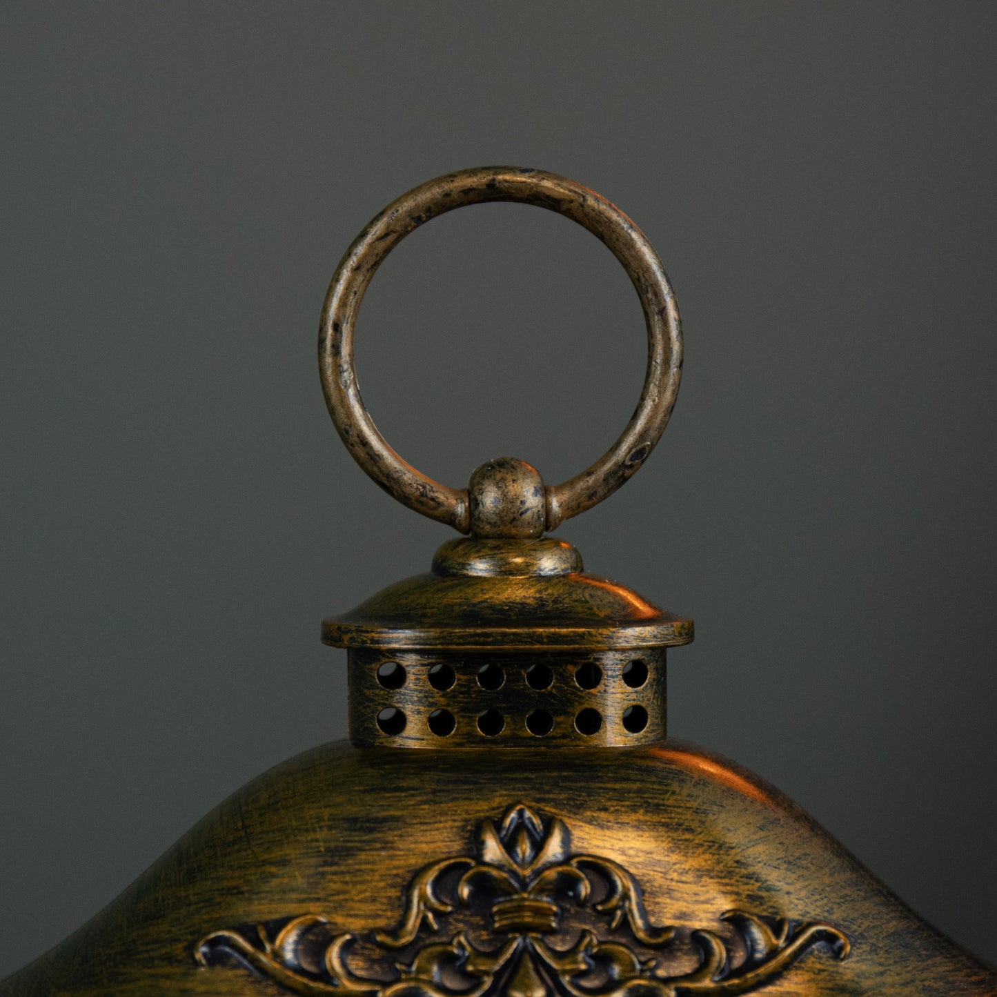 21cm Battery Operated Light up Santa and Christmas Tree Water Spinner with LEDs