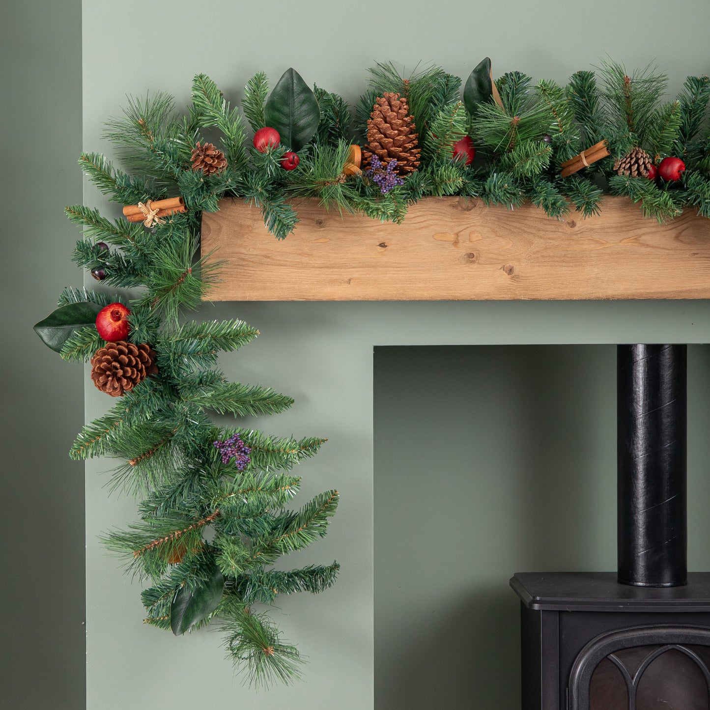 2.7m Festive Spice Christmas Garland with Pinecones and Faux Dried Fruit