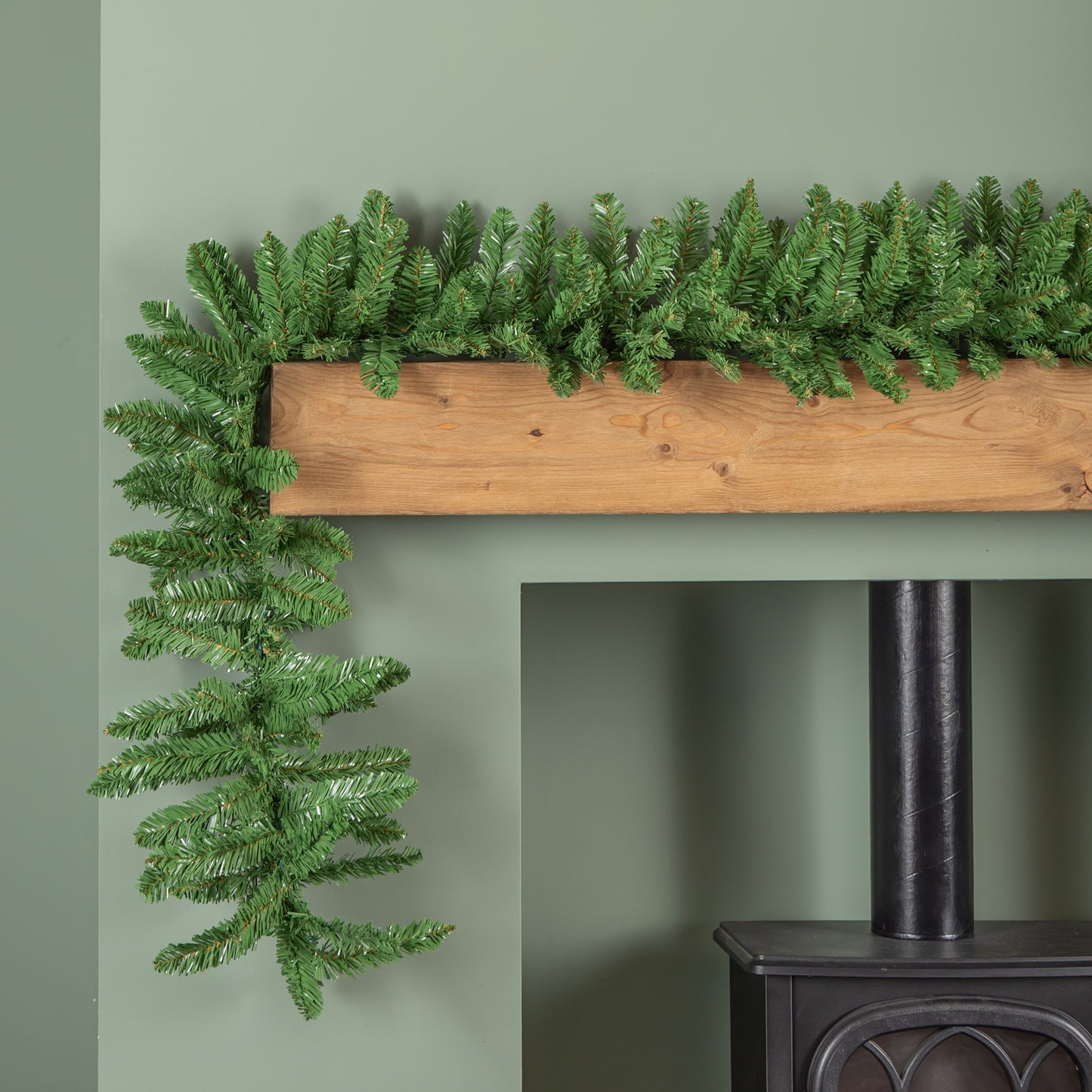 2.7m Plain Green Christmas Garland with 260 Bullet Tips