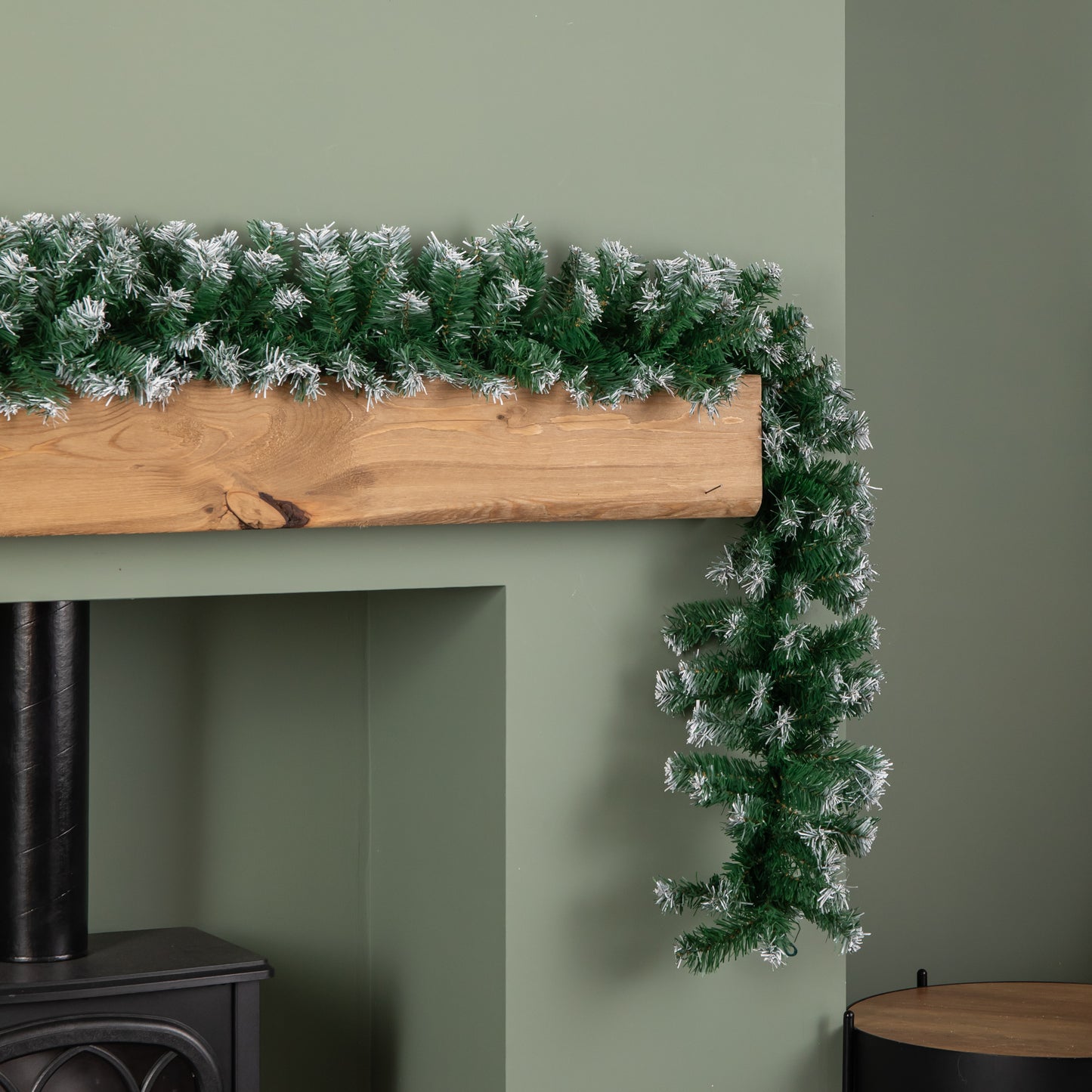 2.7m (9ft) Snow Tipped Green Christmas Garland