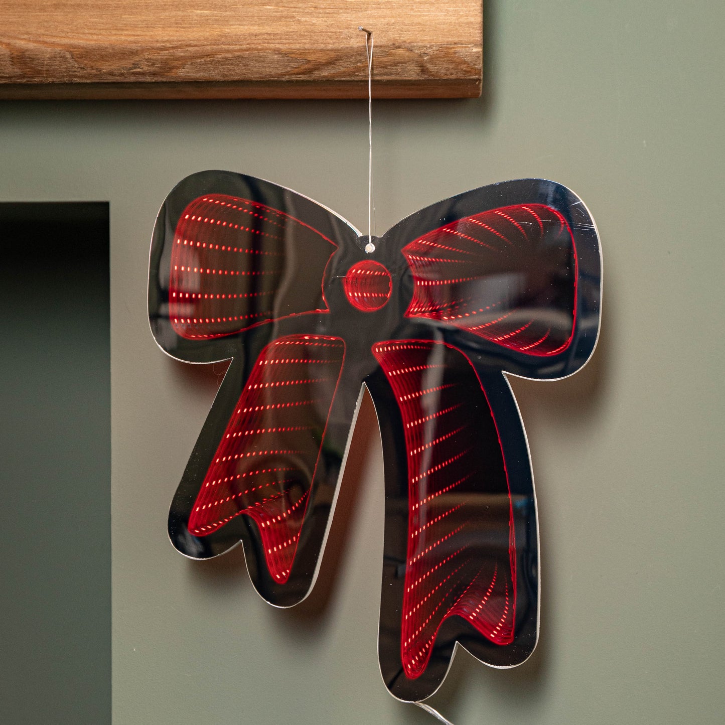 32cm Light up Hanging Bow Infinity Christmas Decoration with Red LEDs
