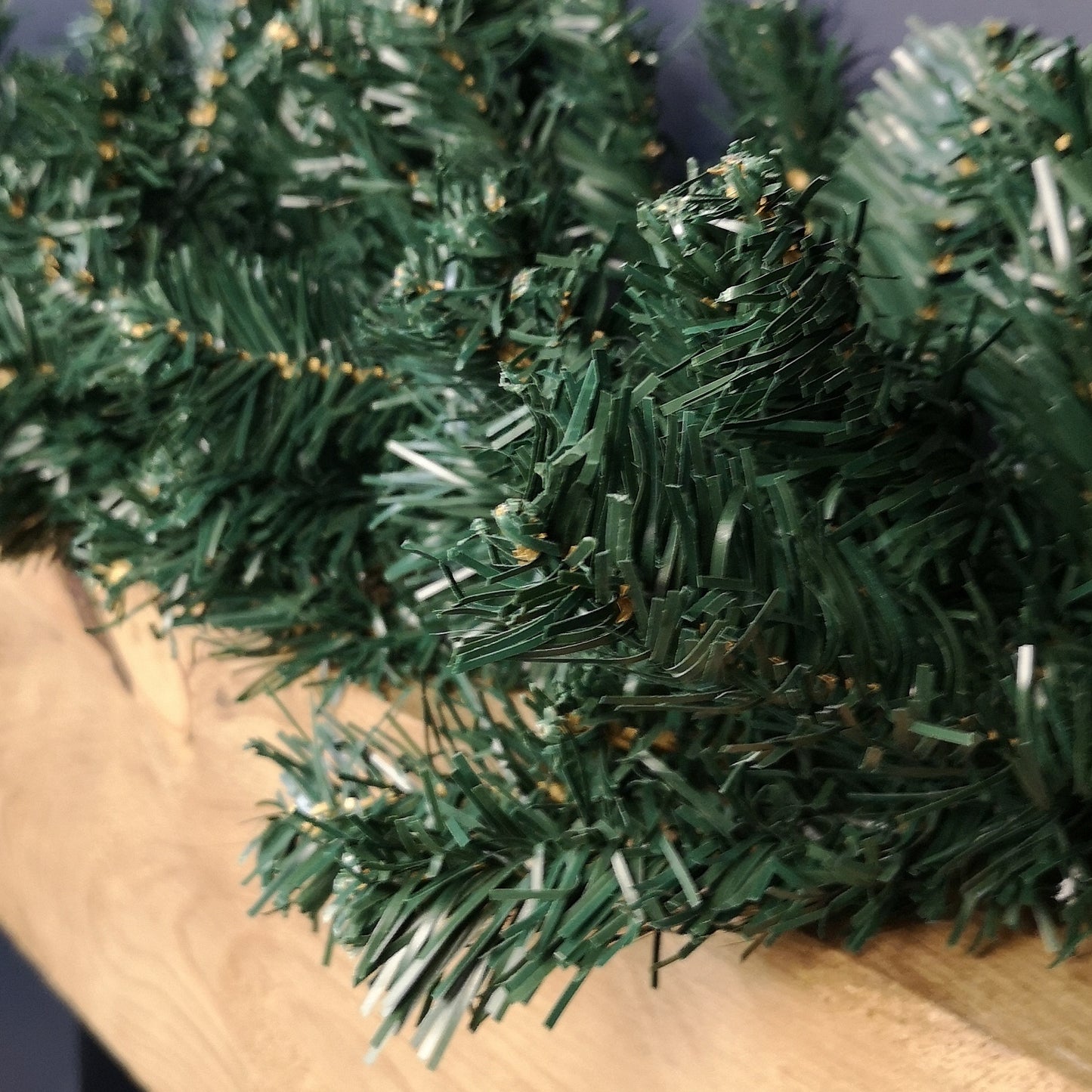 2.7m Plain Green Christmas Garland with 200 Tips