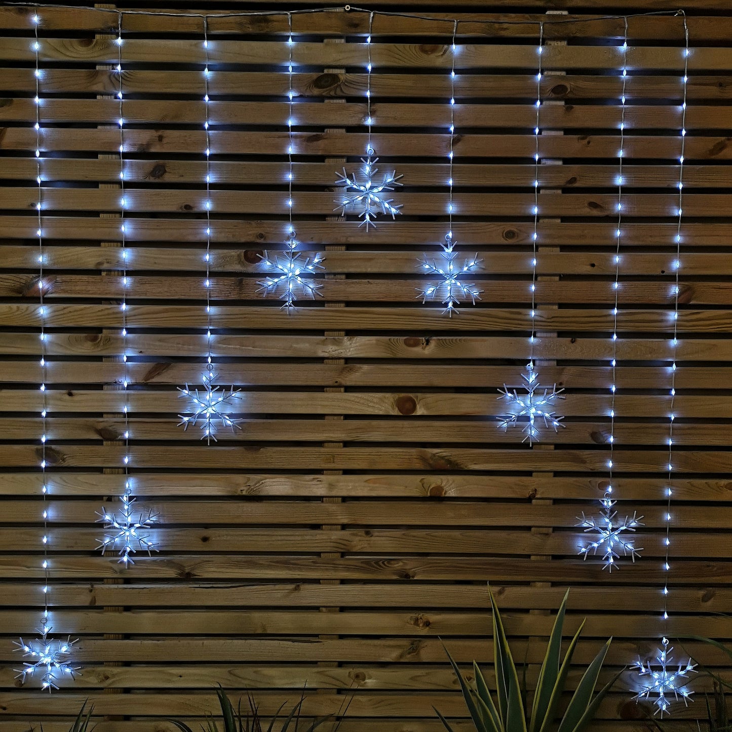 1.2m LED Snowflake Curtain Lights Christmas Decorations in Cool White