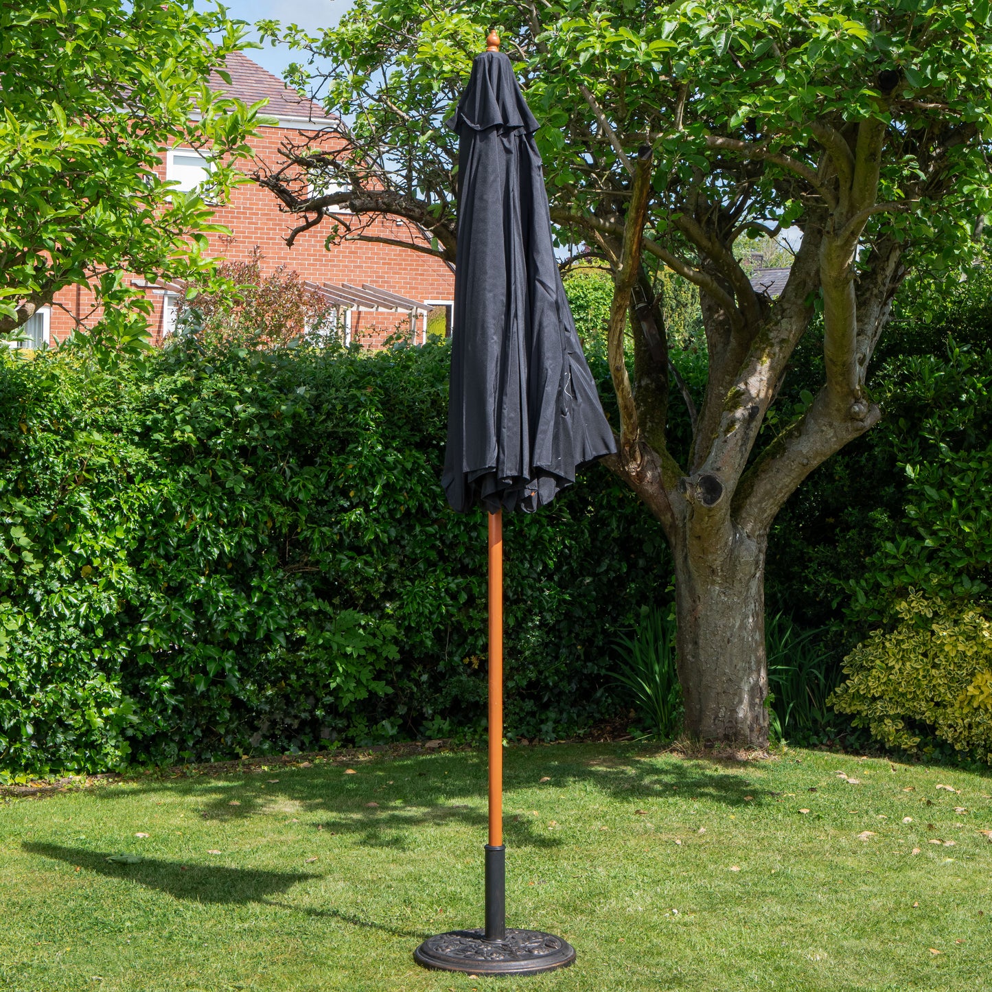 Samuel Alexander 2.7m Outdoor Wooden Garden Parasol Sun Shade with Carry Bag in Black