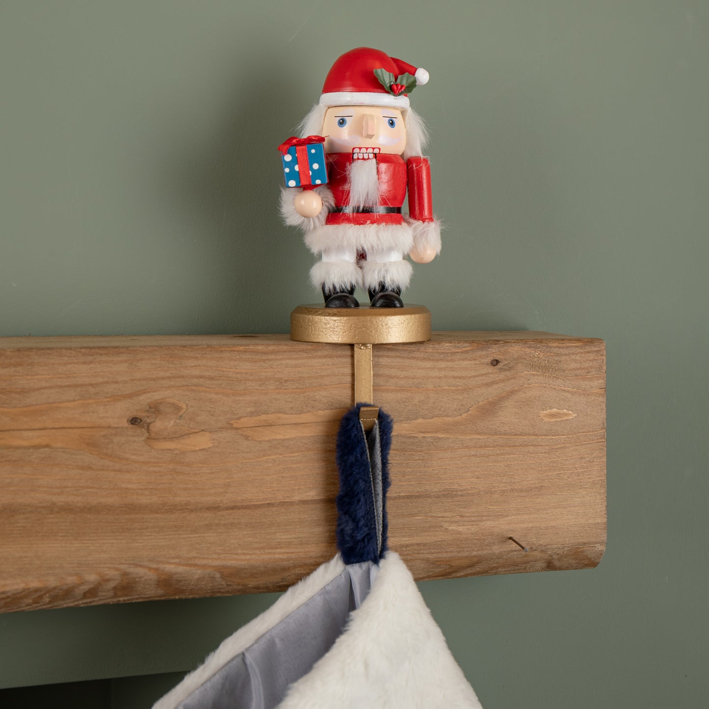 19cm Traditional Wooden Santa Nutcracker Christmas Stocking Holder