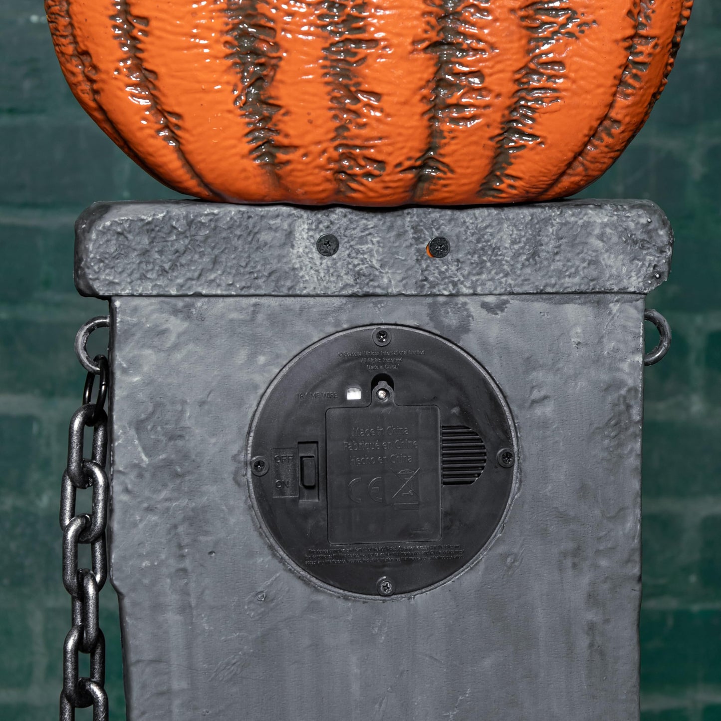Pack of 2: 97cm x 1.2m Battery Powered Light up Halloween Pumpkin Fence with LEDs