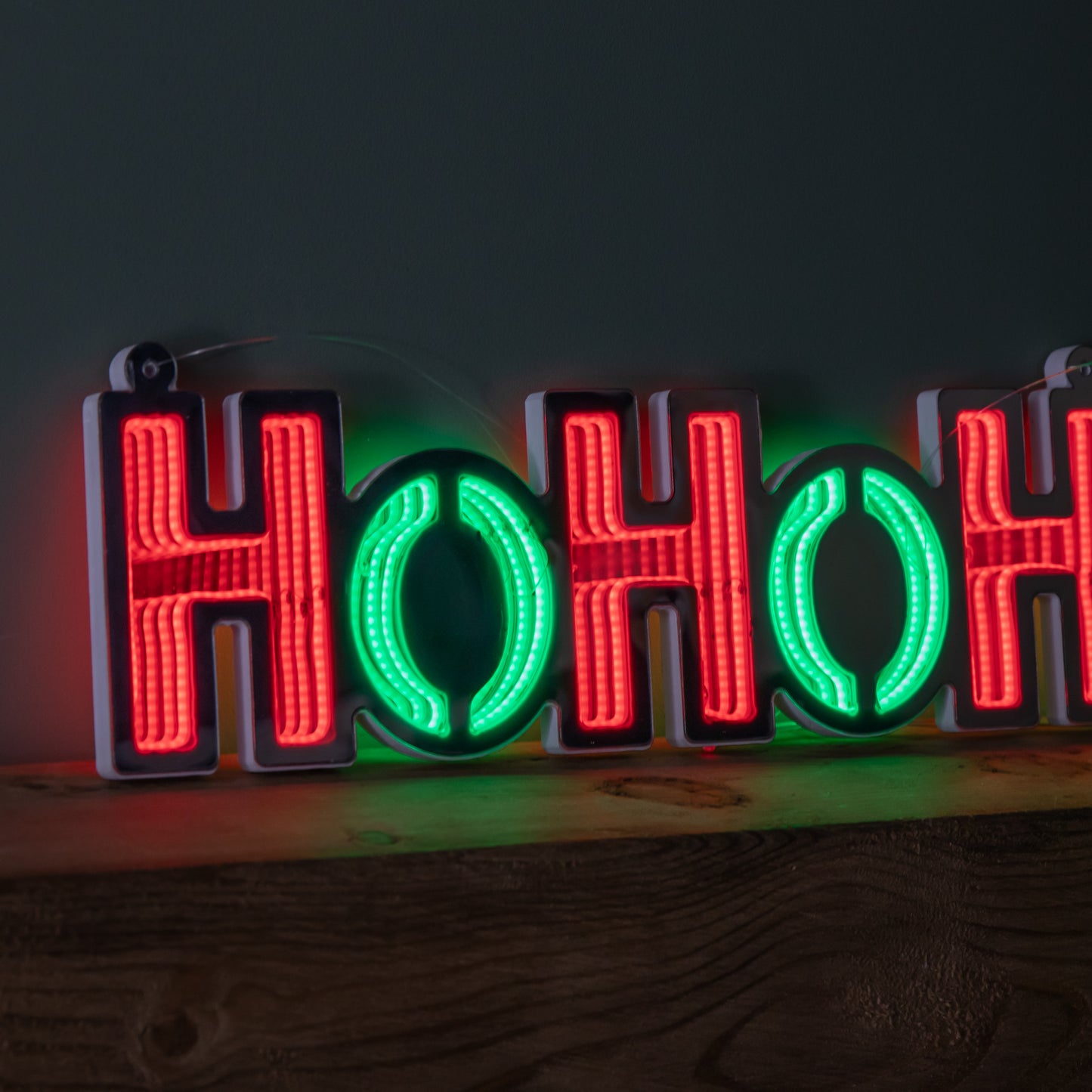 40cm Light up Hanging Ho Ho Ho Christmas Infinity Mirror Sign with Red and Green LEDs