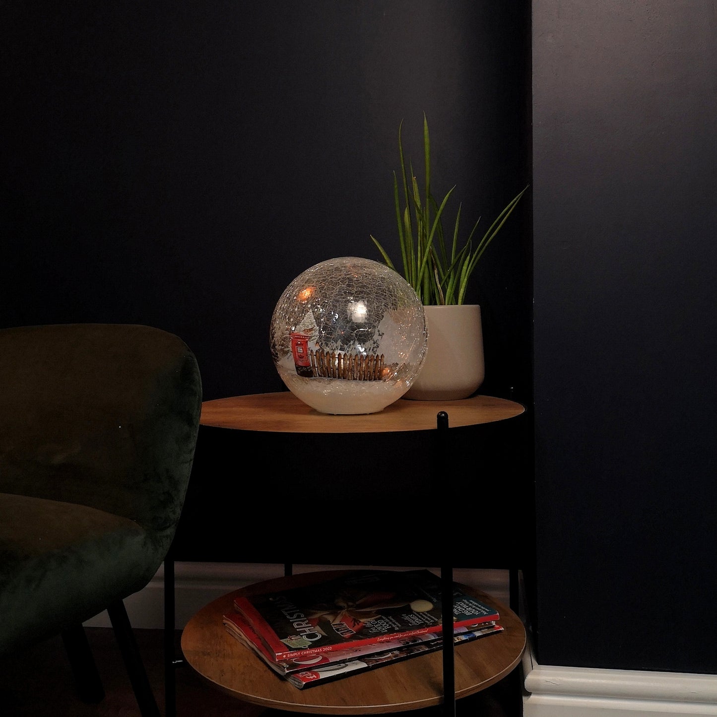 20cm Battery Operated Warm White LED Crackle Effect Ball Christmas Decoration with Postbox