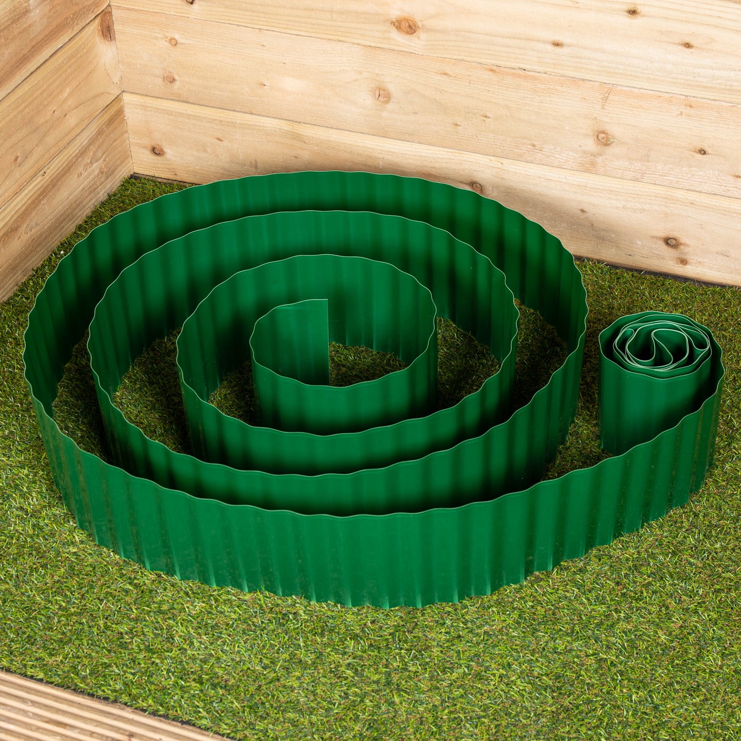 15cm x 9m Large Plastic Corrugated Lawn Garden Edging Border in Green