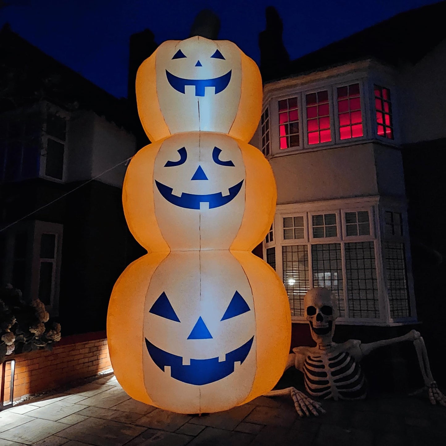 Factory Seconds: Giant: 20ft (6m) Inflatable Light up Halloween Stacked Pumpkin Decoration with 28 LEDs