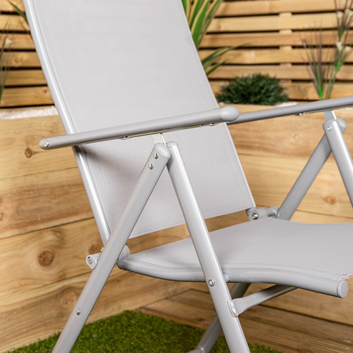 Set of 2 Outdoor Garden Patio Multi Position Reclining Folding Chair in Grey