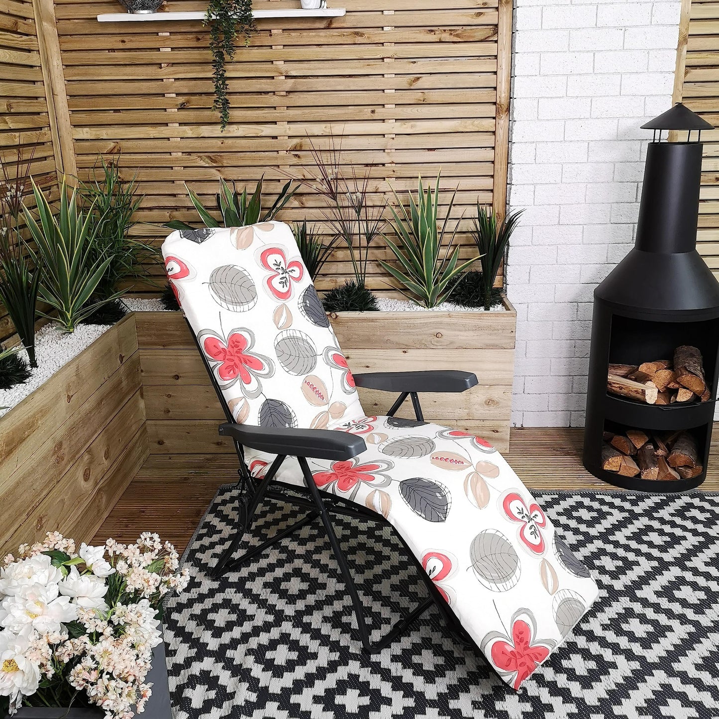 Factory Seconds: Padded Outdoor Garden Patio Recliner / Sun Lounger with Flowers