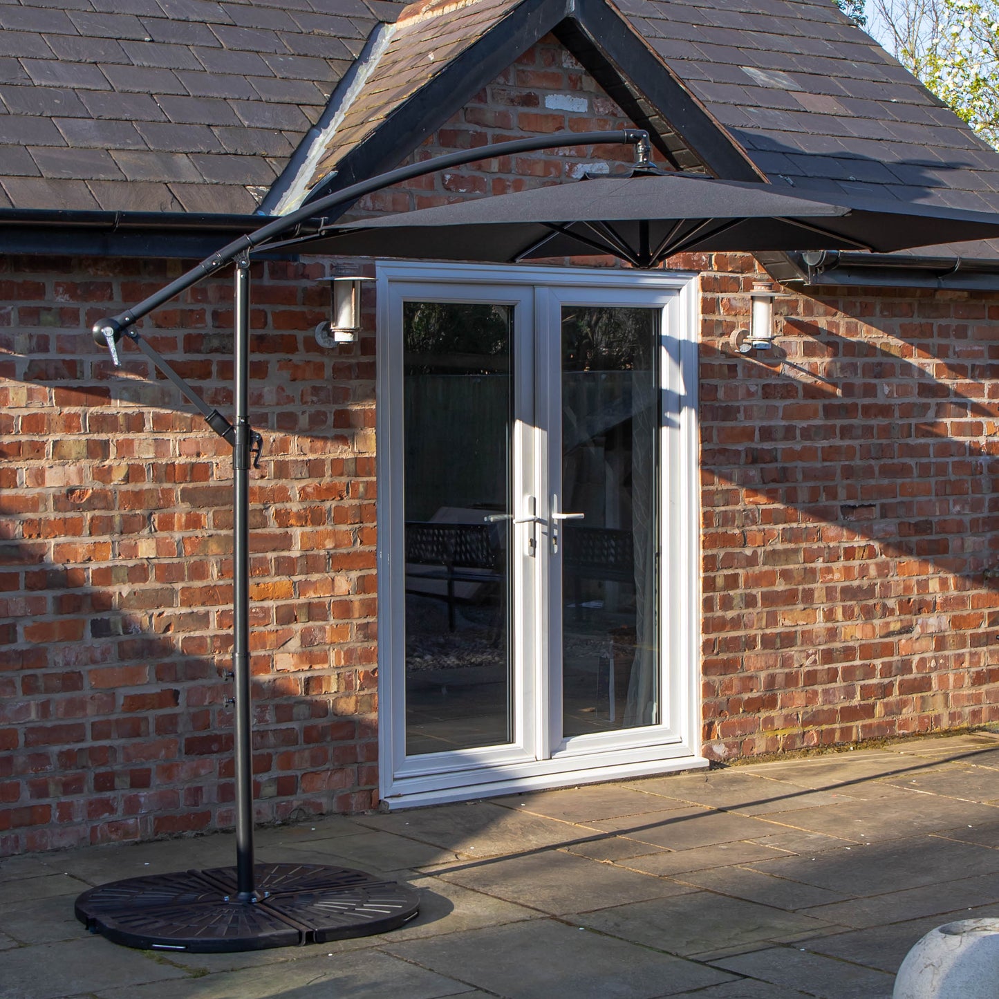 Factory Seconds 3m Cantilever Parasol in Black with Crank Handle for Patio Garden Banana Parasol with UV Protection Outdoor Umbrella Sun Shades for Garden