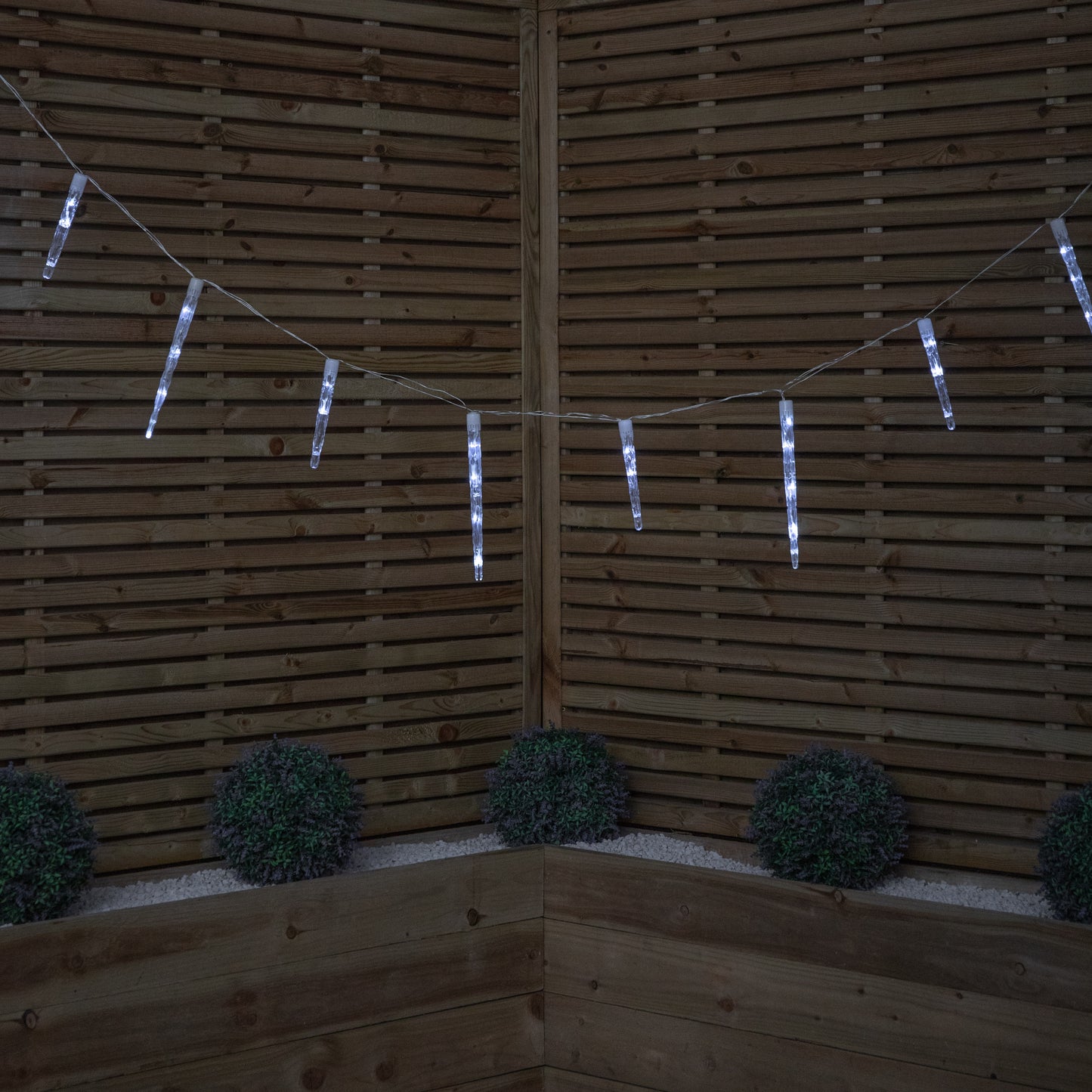 6.9m Icicle Christmas Chaser Lights with 72 Cool White LEDs