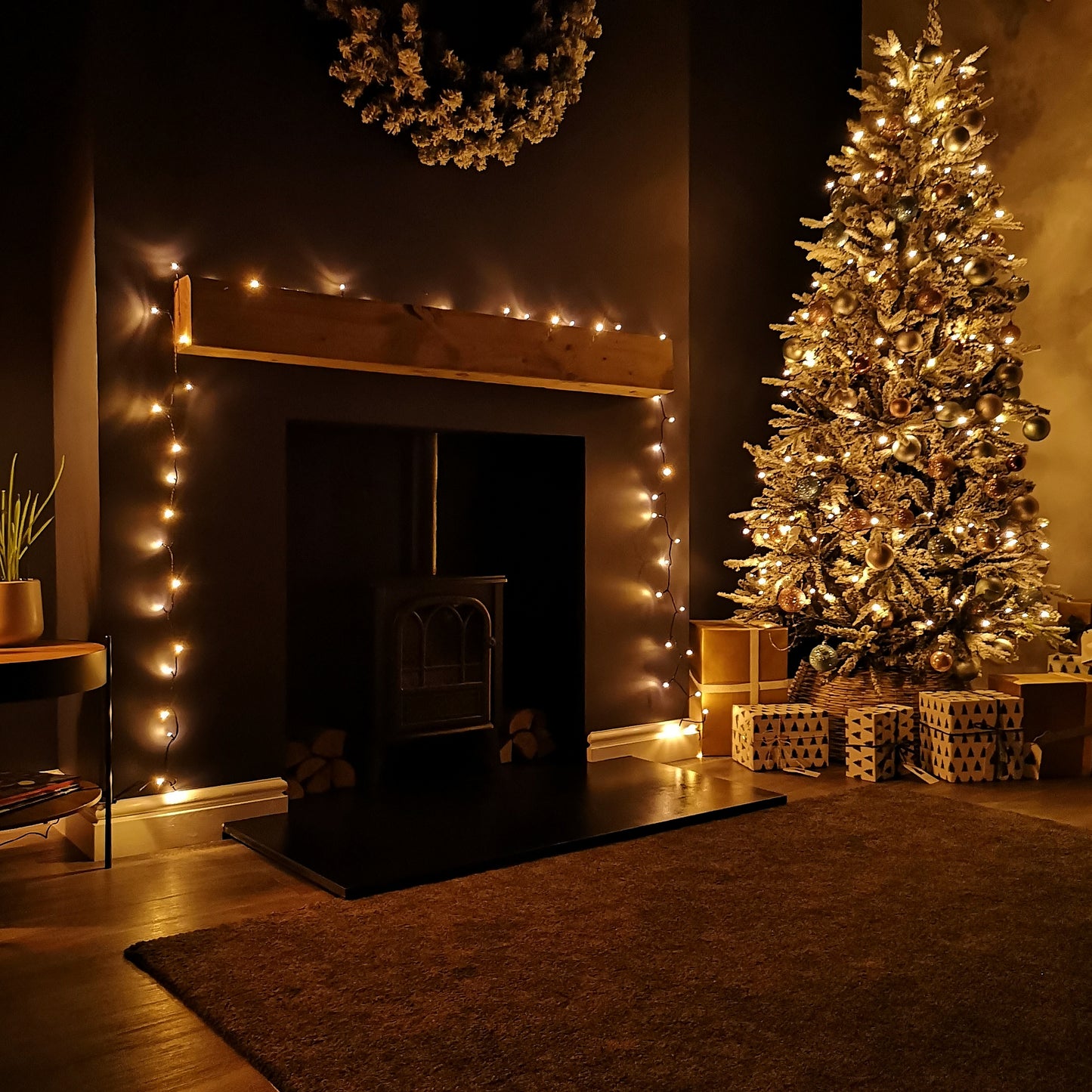 200 LED 16m Supabrights Indoor Outdoor Christmas Lights in Vintage Gold with Timer