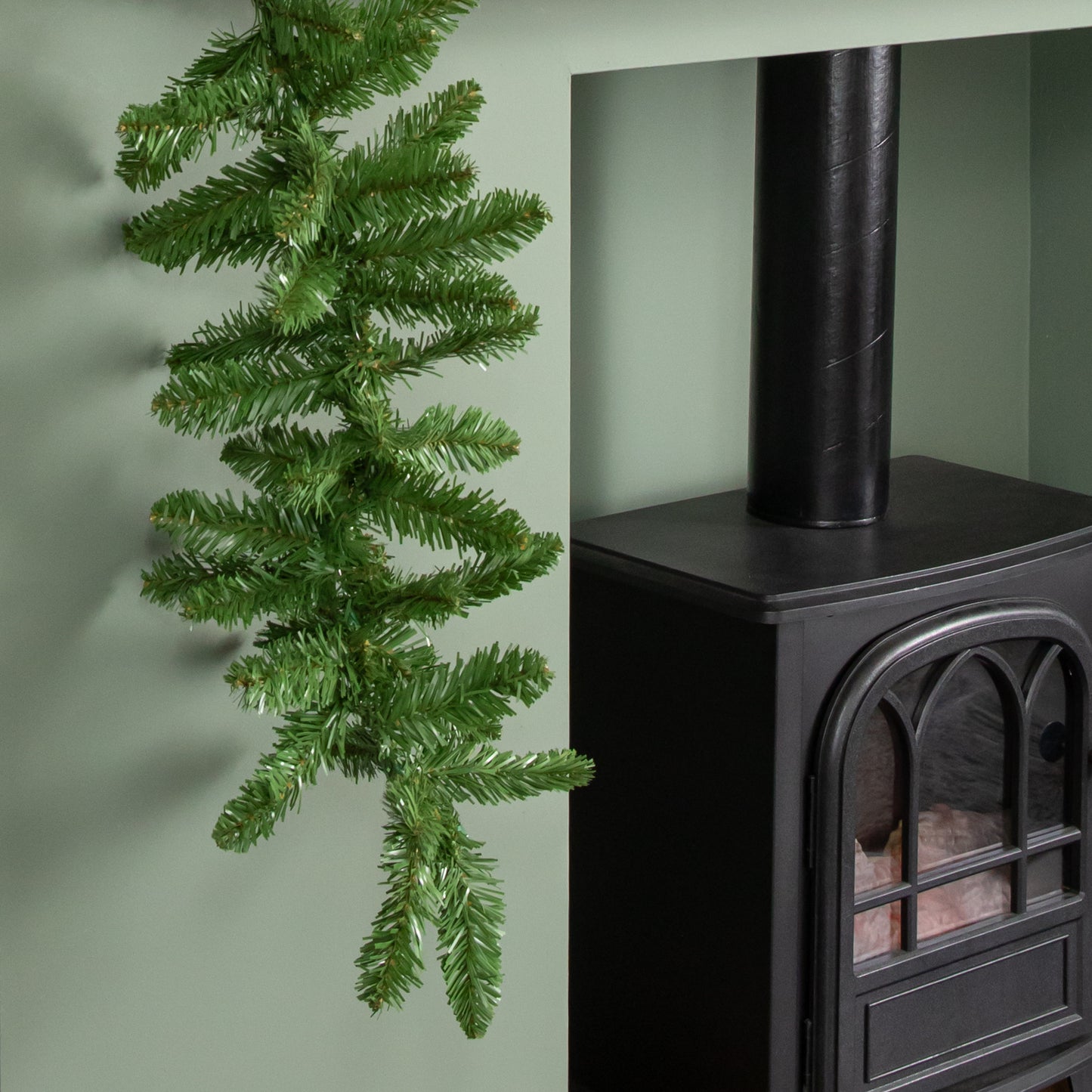 2.7m Plain Green Christmas Garland with 200 Bullet Tips