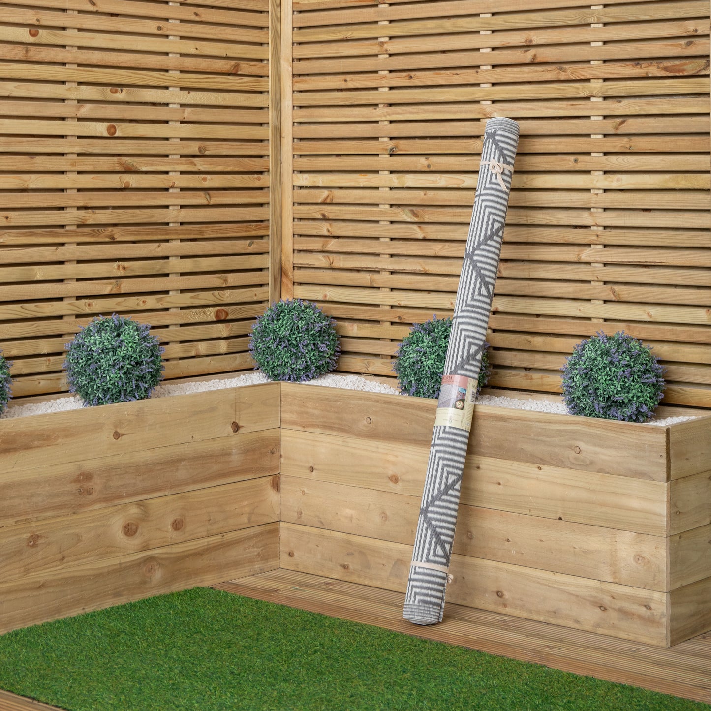 1.5m x 2.1m Alexandria Large Outdoor Alfresco Patio Rug Mat in Grey
